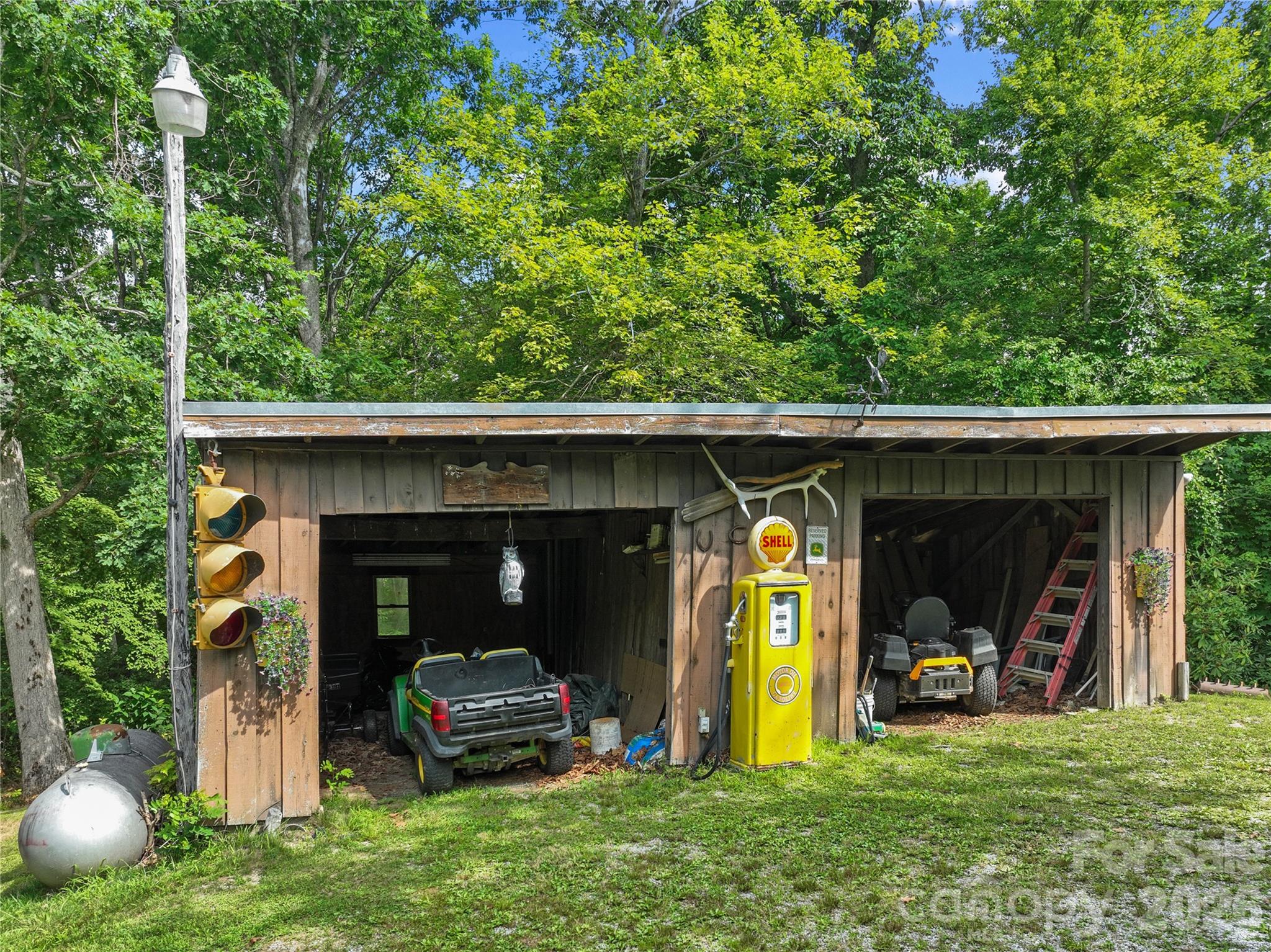 3151 N Bearwallow Road Property Photo 6