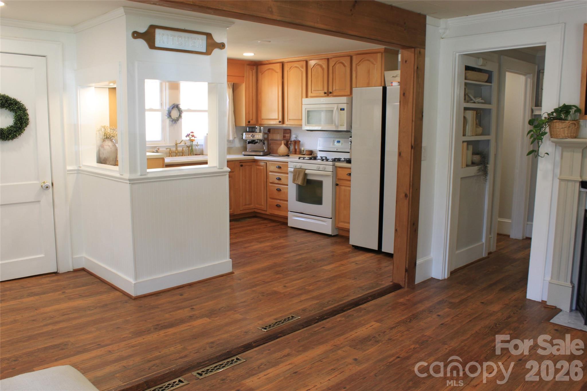 206 Bentwood Drive Property Photo 7