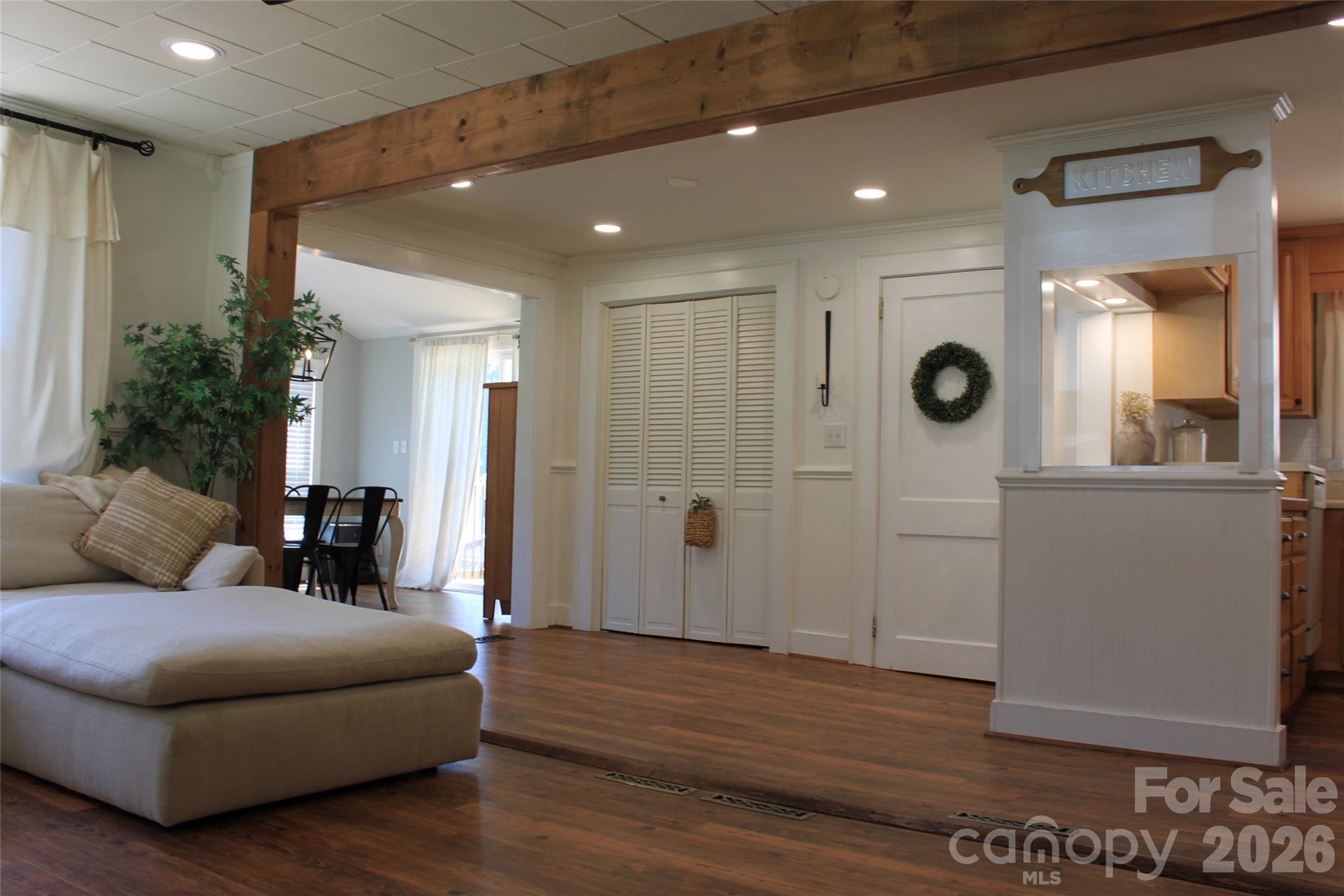206 Bentwood Drive Property Photo 10