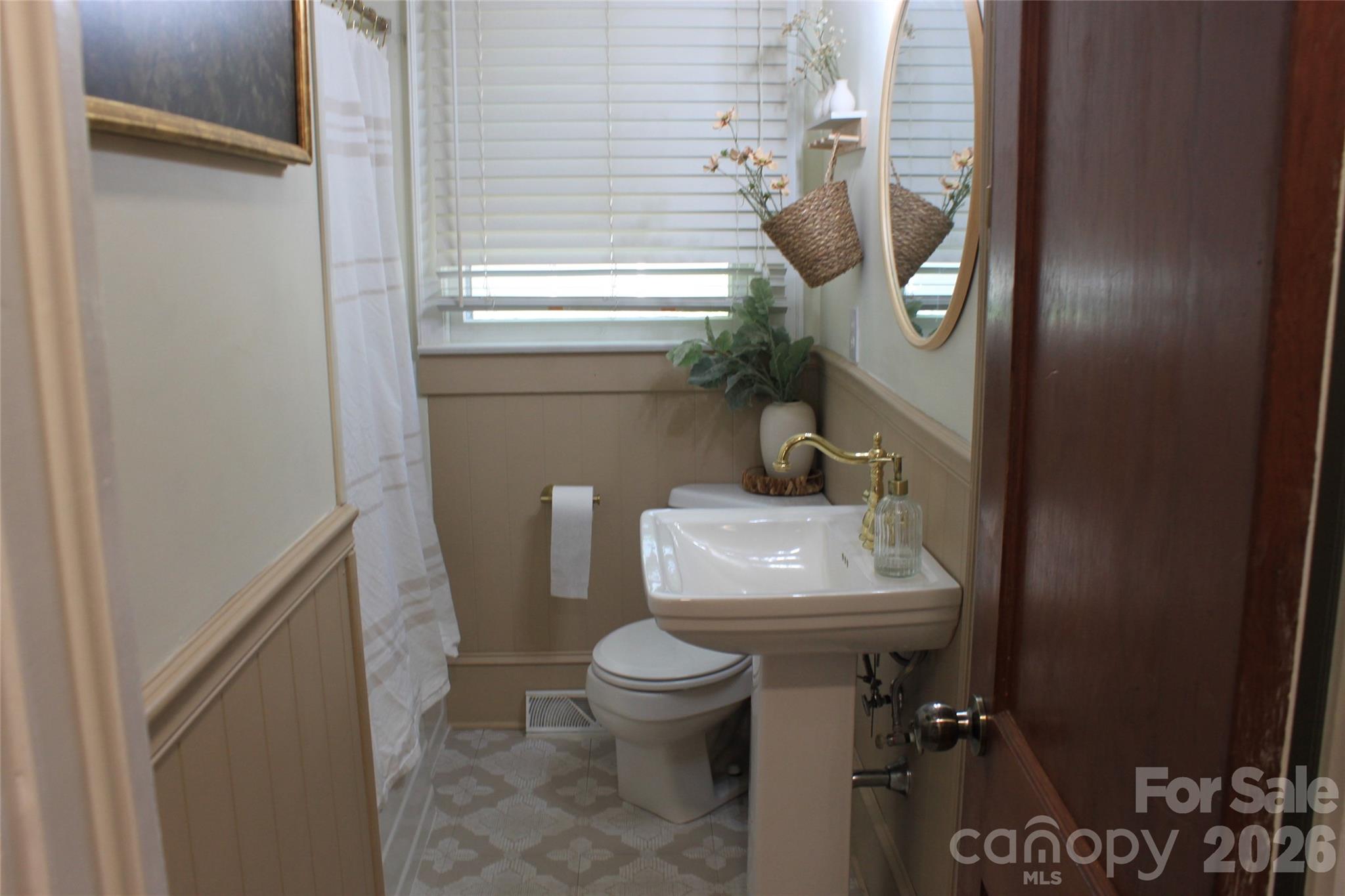 206 Bentwood Drive Property Photo 24