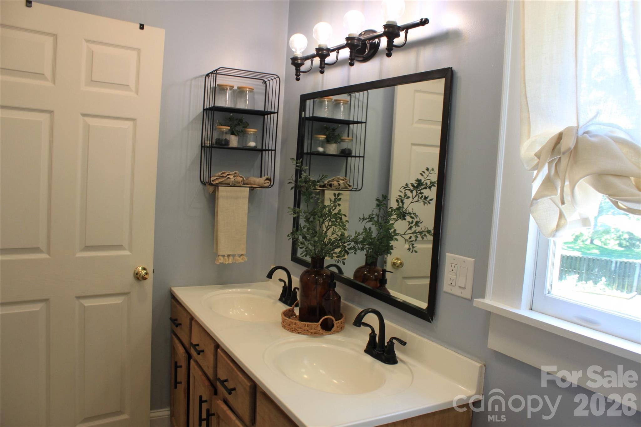 206 Bentwood Drive Property Photo 32