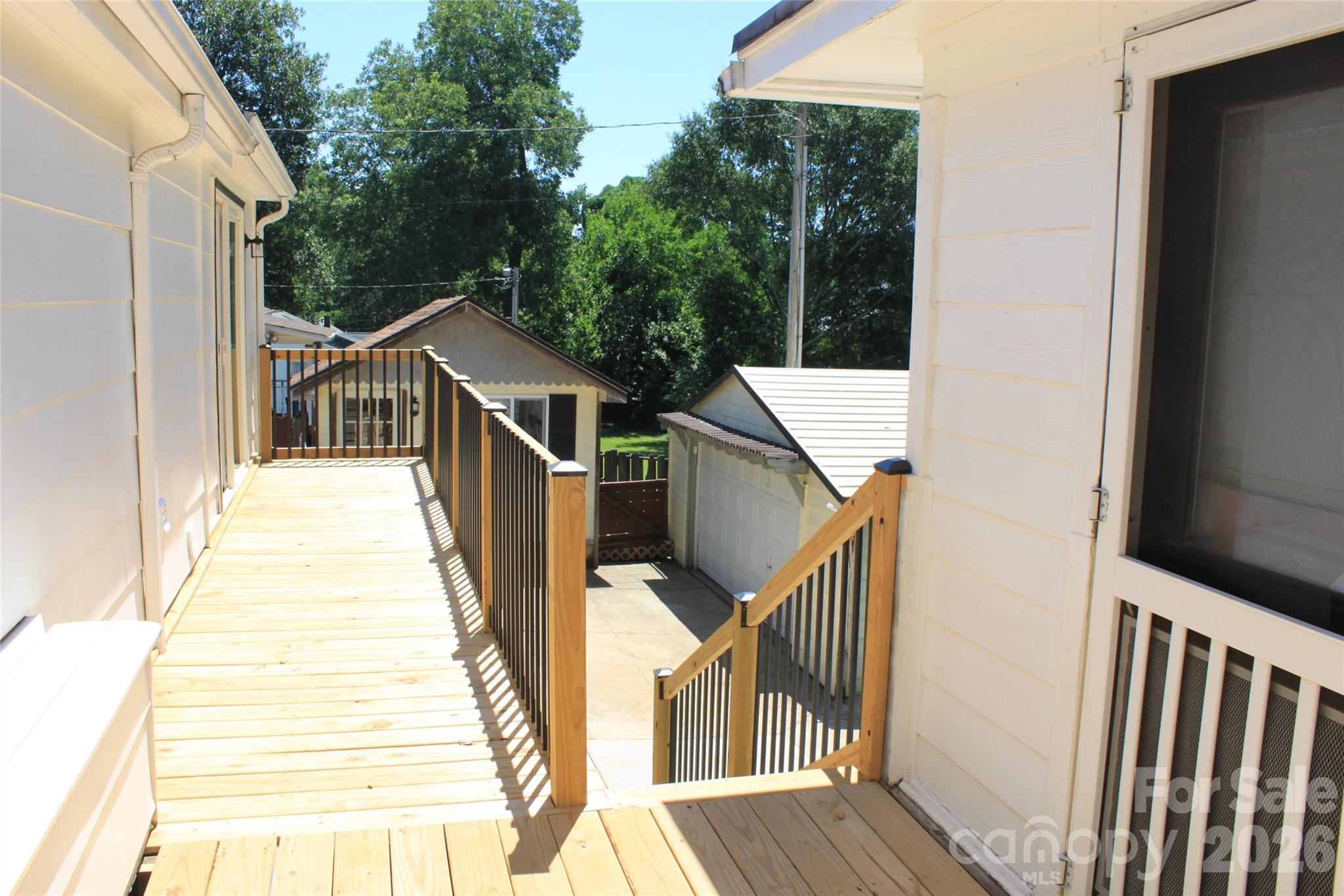 206 Bentwood Drive Property Photo 40