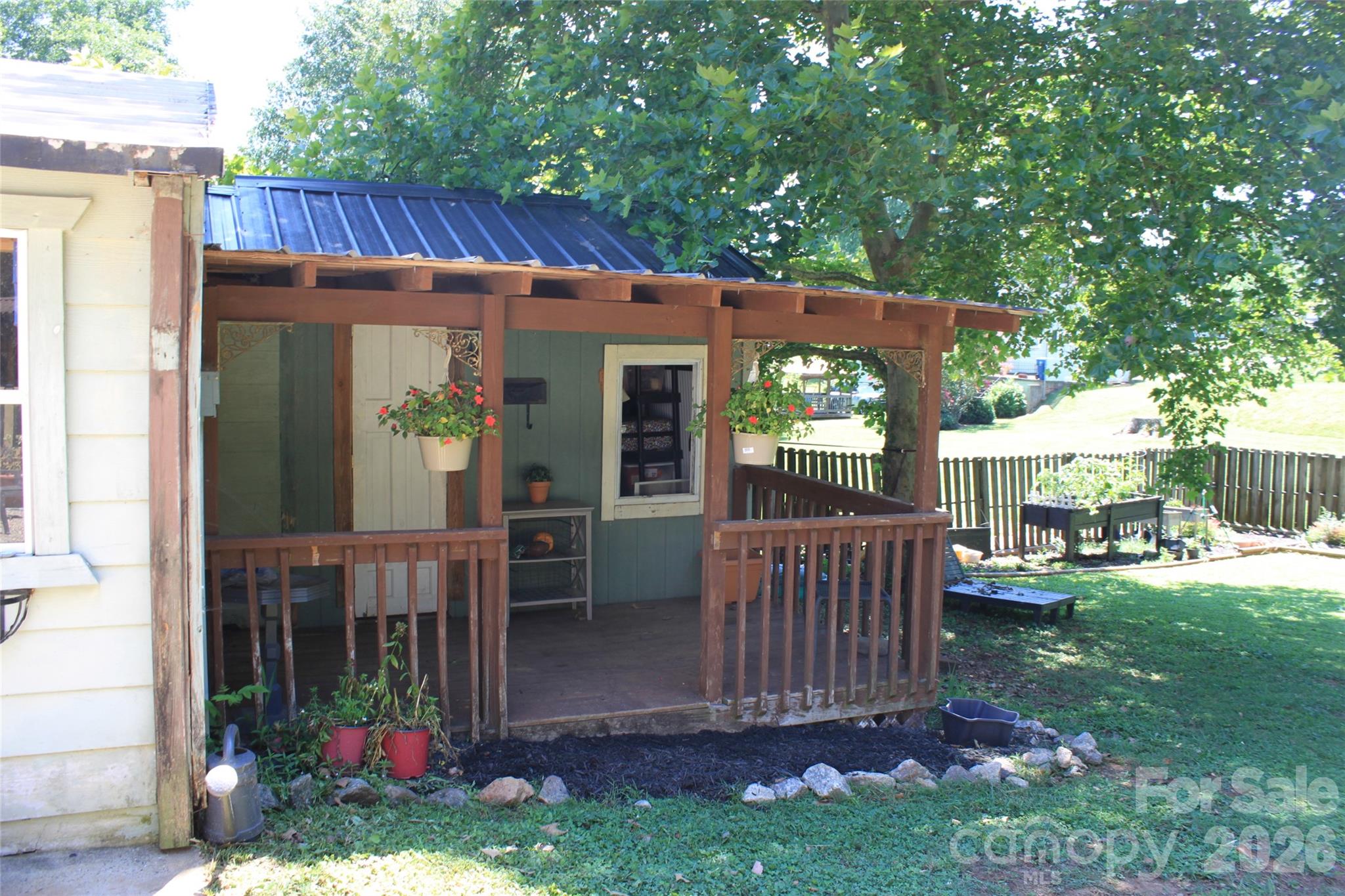 206 Bentwood Drive Property Photo 46