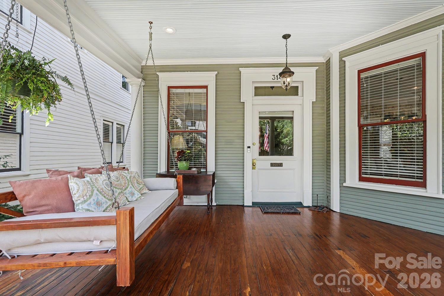 314 E Kingston Avenue Property Photo 2
