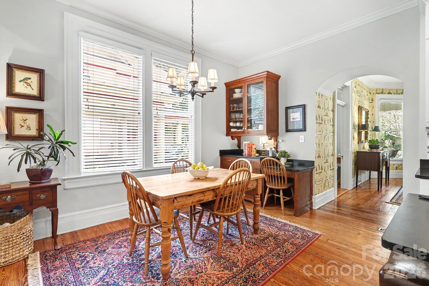 314 E Kingston Avenue Property Photo 8