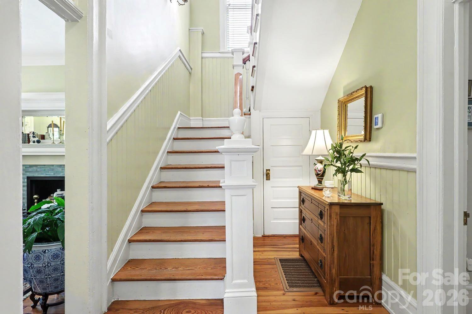 314 E Kingston Avenue Property Photo 17