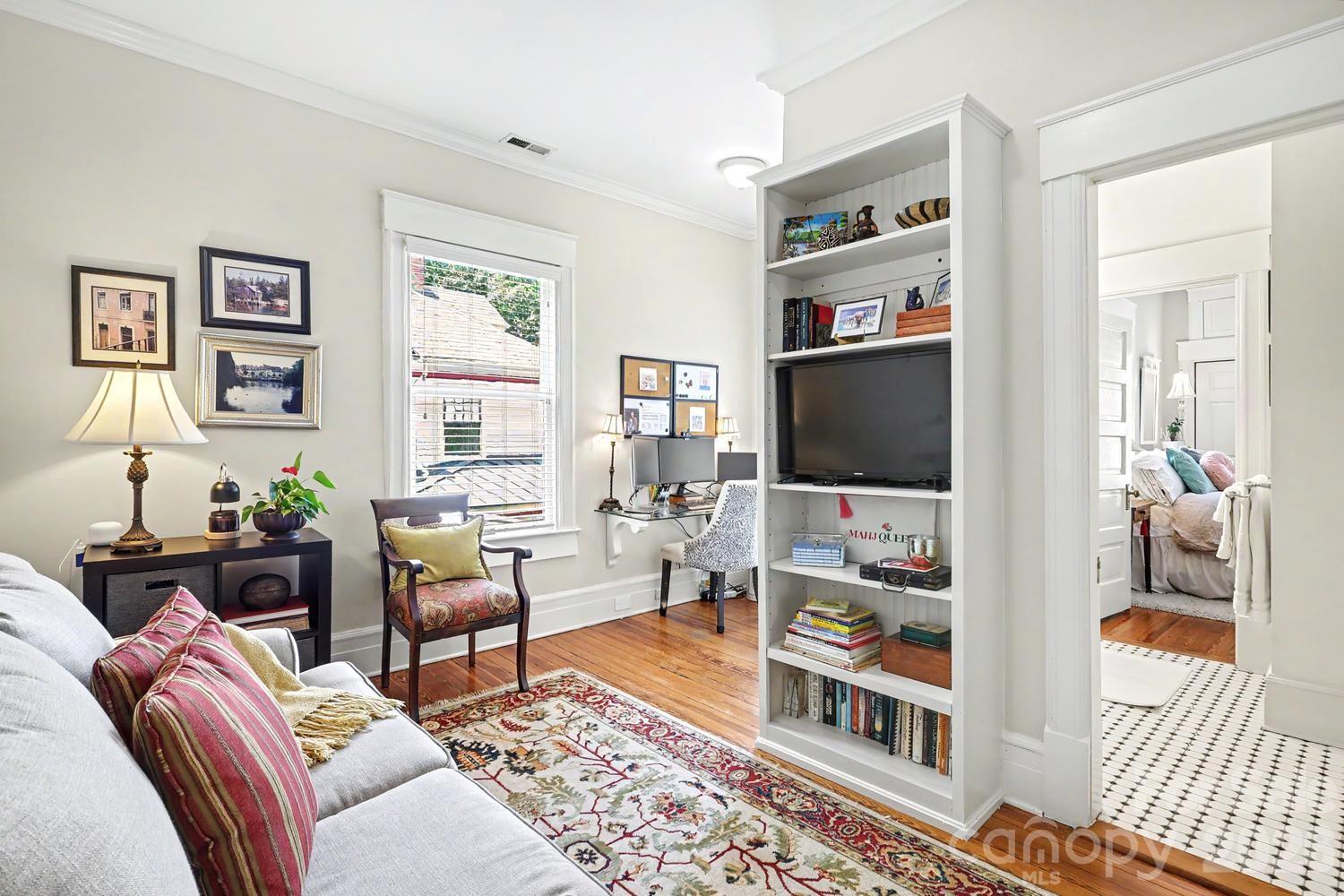 314 E Kingston Avenue Property Photo 20