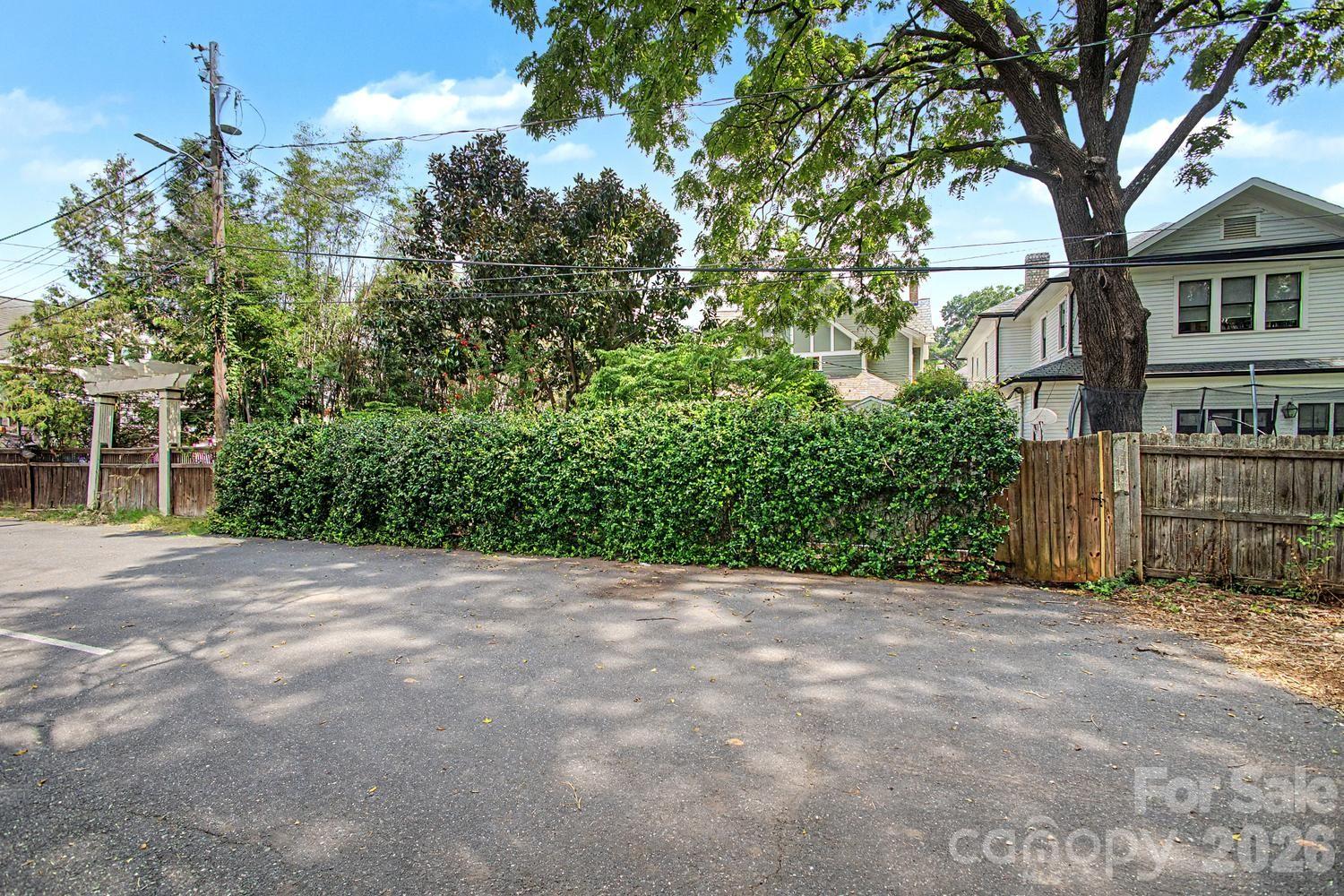 314 E Kingston Avenue Property Photo 32