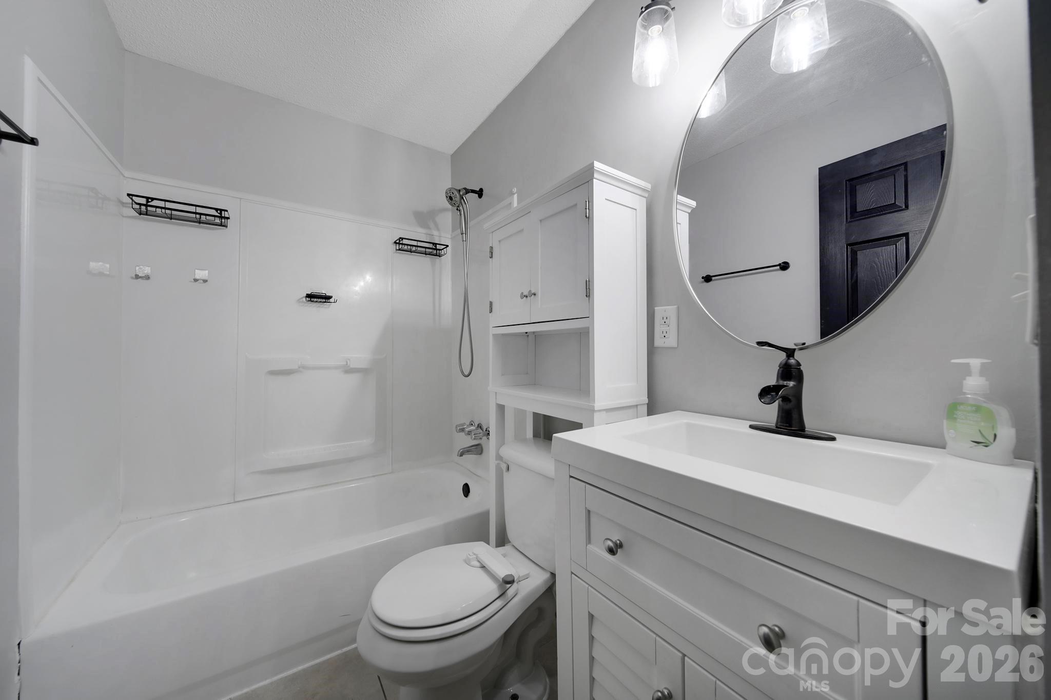 403 S Church Street Property Photo 10