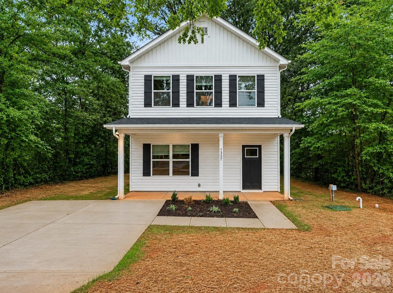 1327 4th Street Property Photo 1