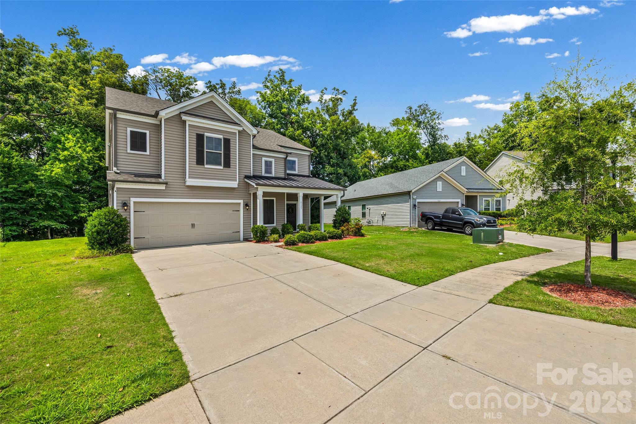 4523 Collingham Drive Property Photo 2