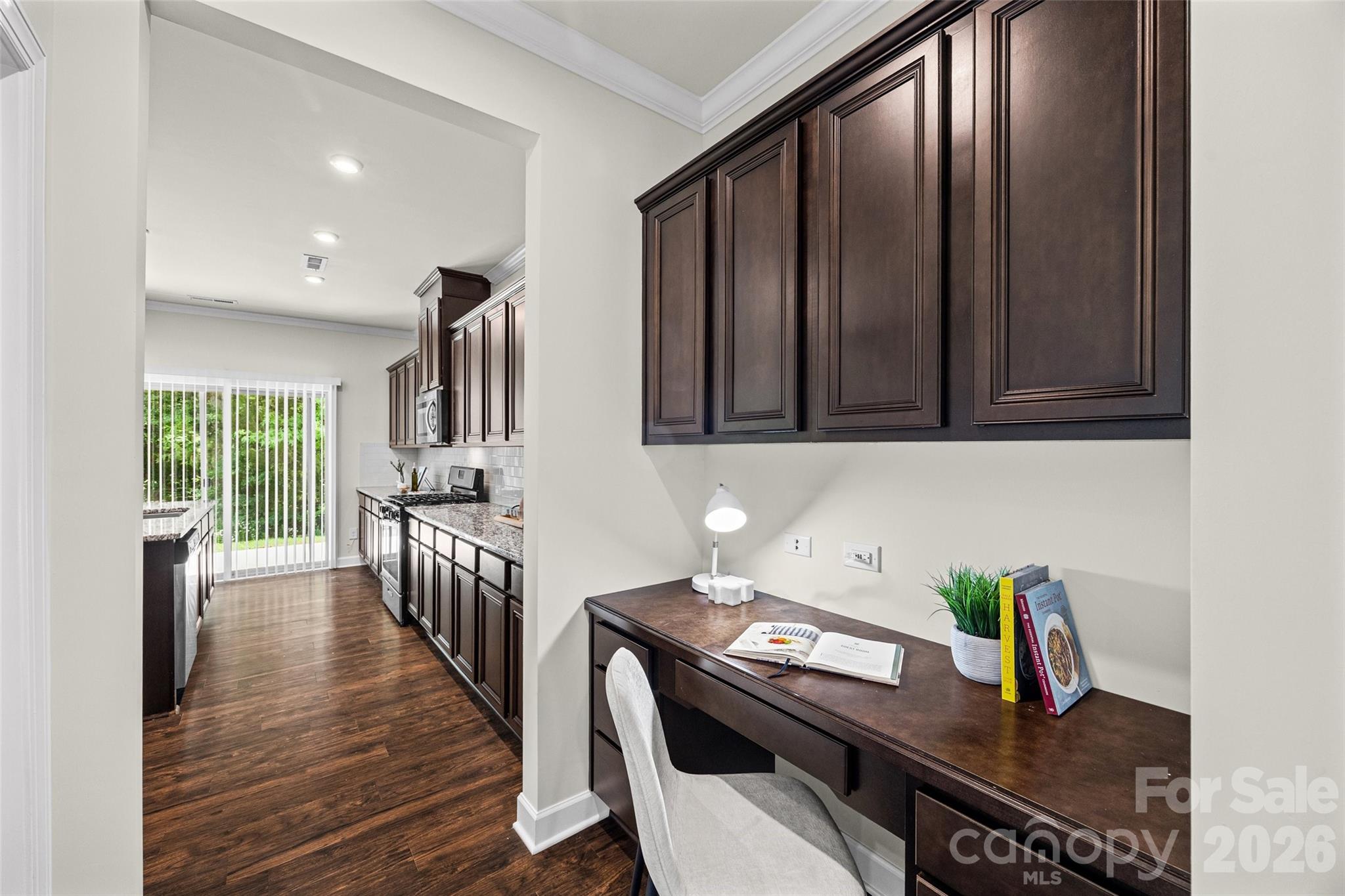 4523 Collingham Drive Property Photo 10