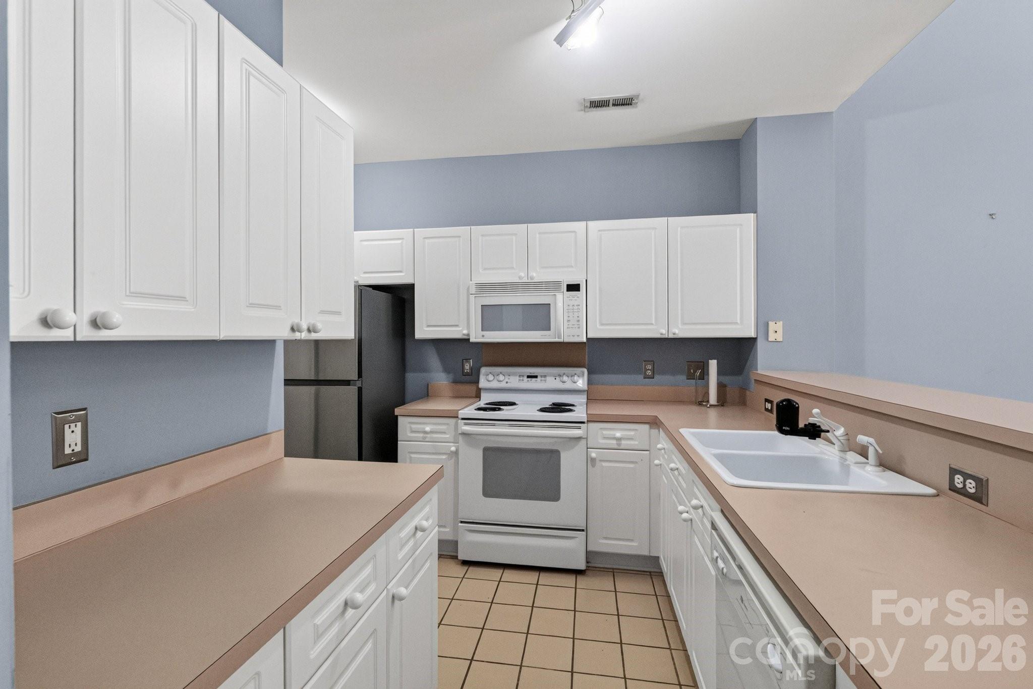 797 Peninsula Drive Property Photo 10