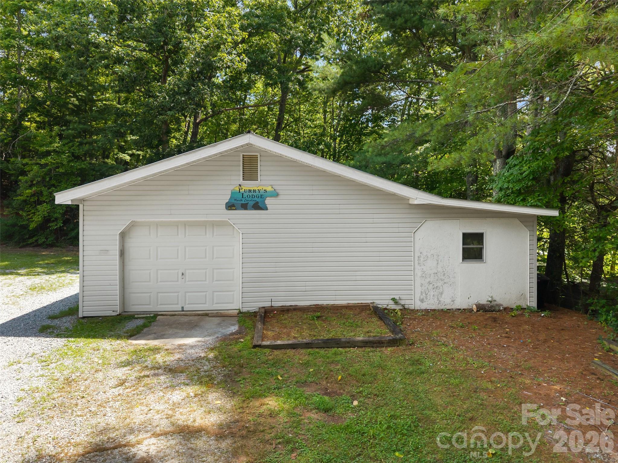 105 Big Bear Drive Property Photo 19