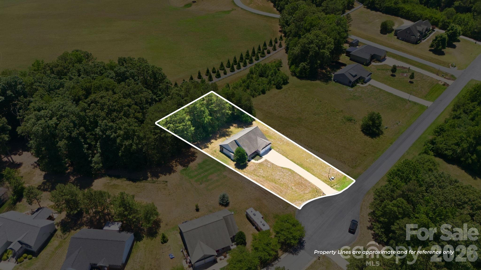 2100 Waterford Pointe Road Property Photo 2