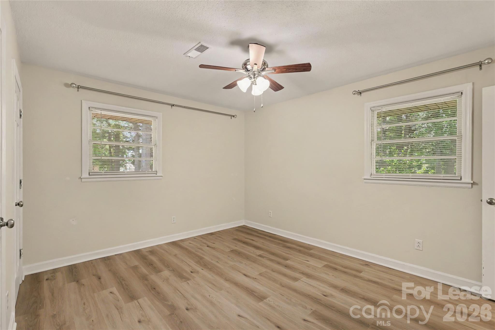 4403751 Property Photo 18