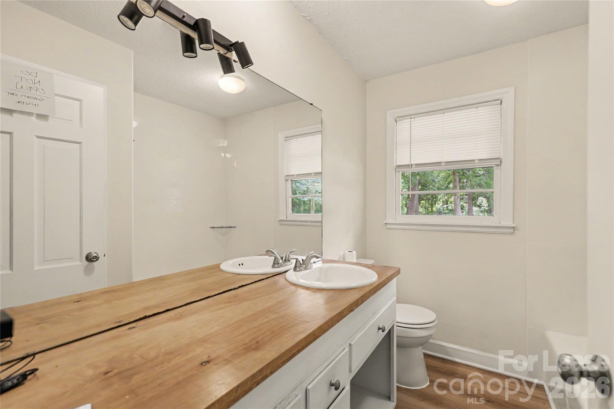 4403751 Property Photo 19