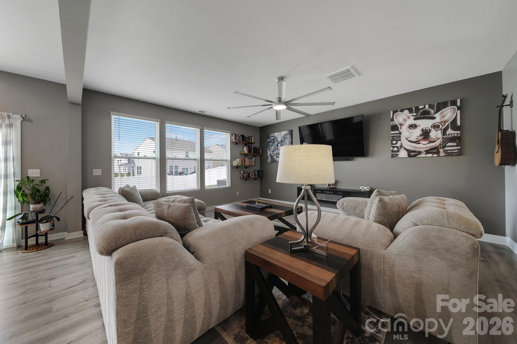644 Synclaire Place Property Photo 4