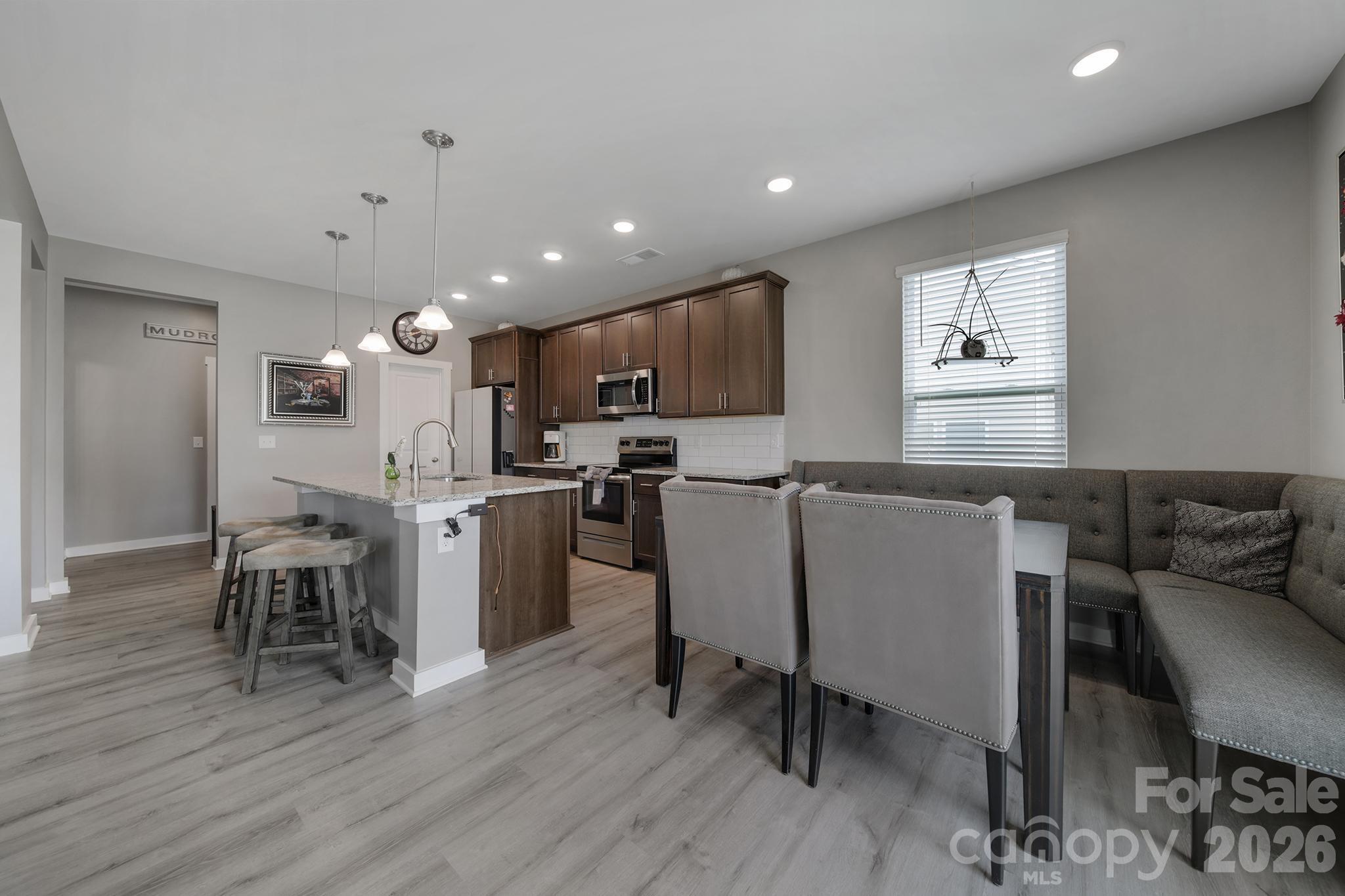 644 Synclaire Place Property Photo 10