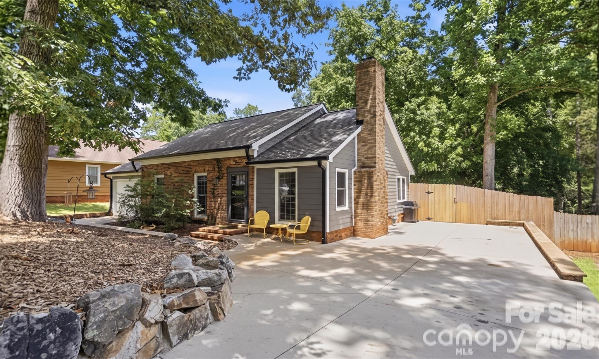 7112 Walterboro Road Property Photo 1