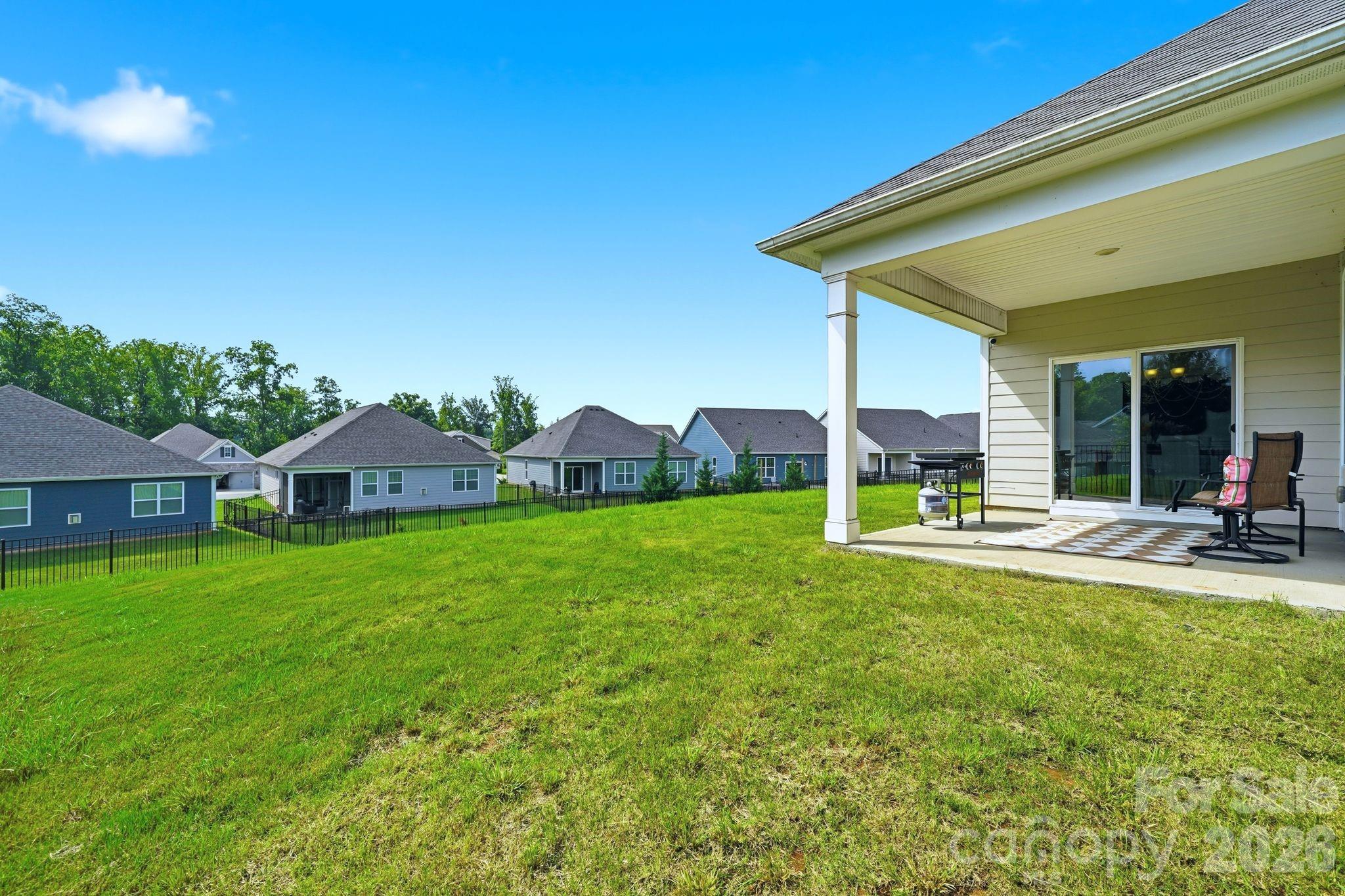 4374 Riverton Loop Property Photo 3