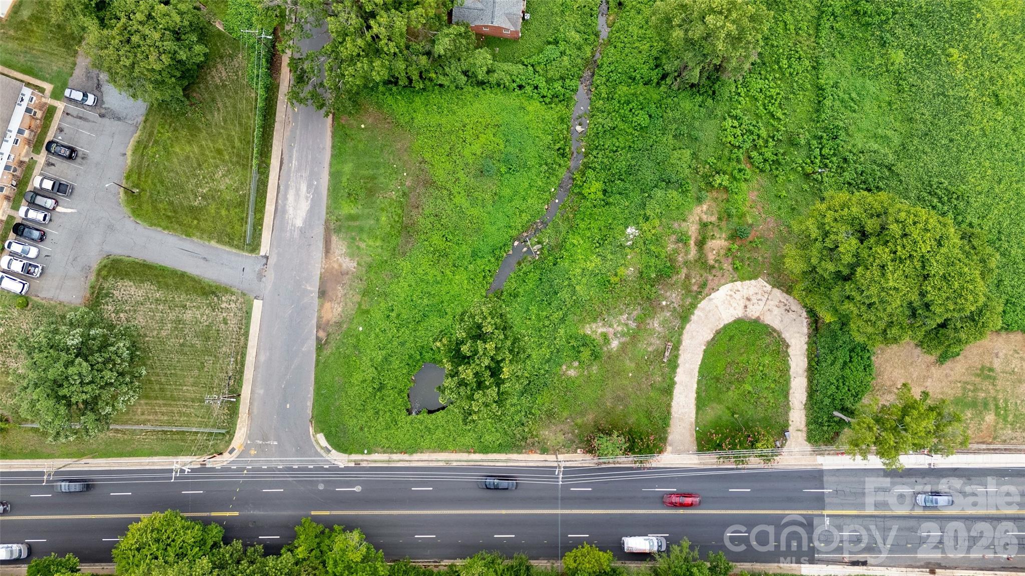 1813 West Boulevard Property Photo 2