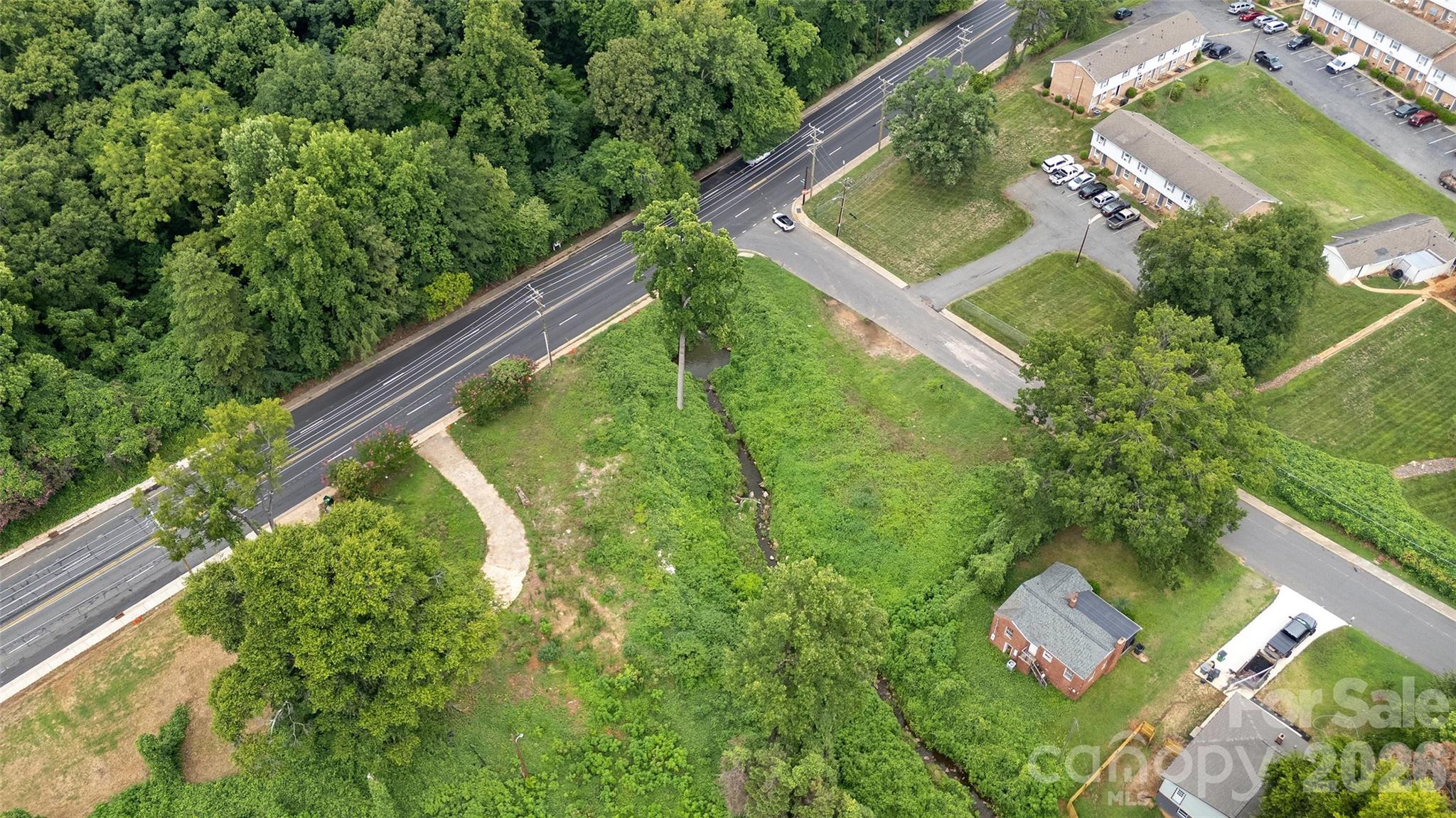 1813 West Boulevard Property Photo 13