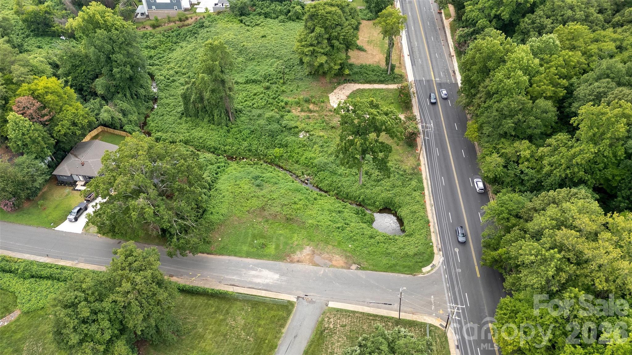 1813 West Boulevard Property Photo 16