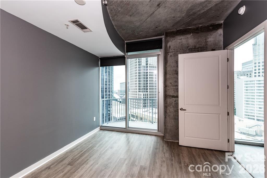 210 N Church Street 1505 Property Photo 44