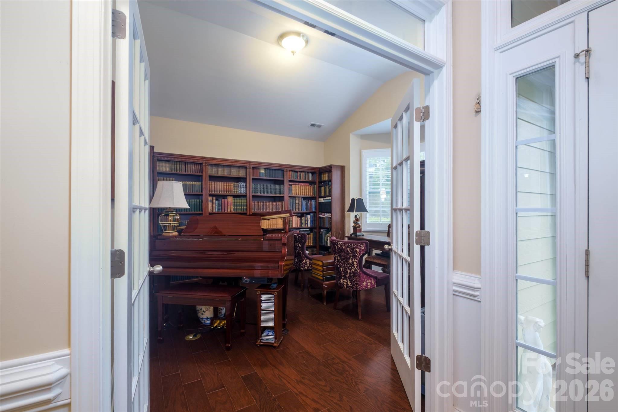 4804 Star Hill Lane Property Photo 4