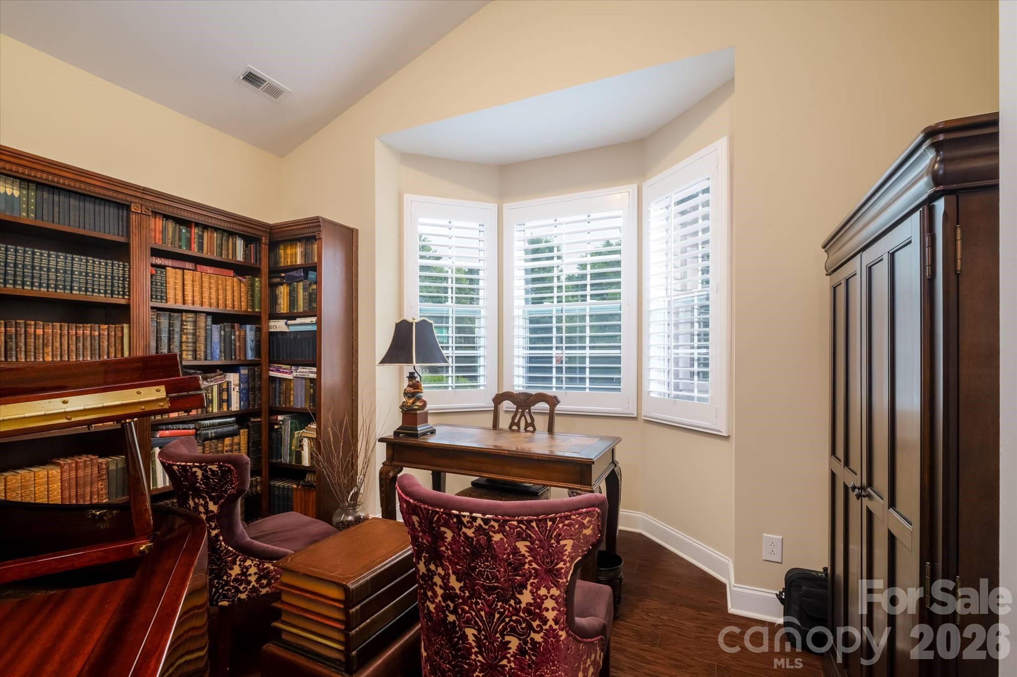 4804 Star Hill Lane Property Photo 5