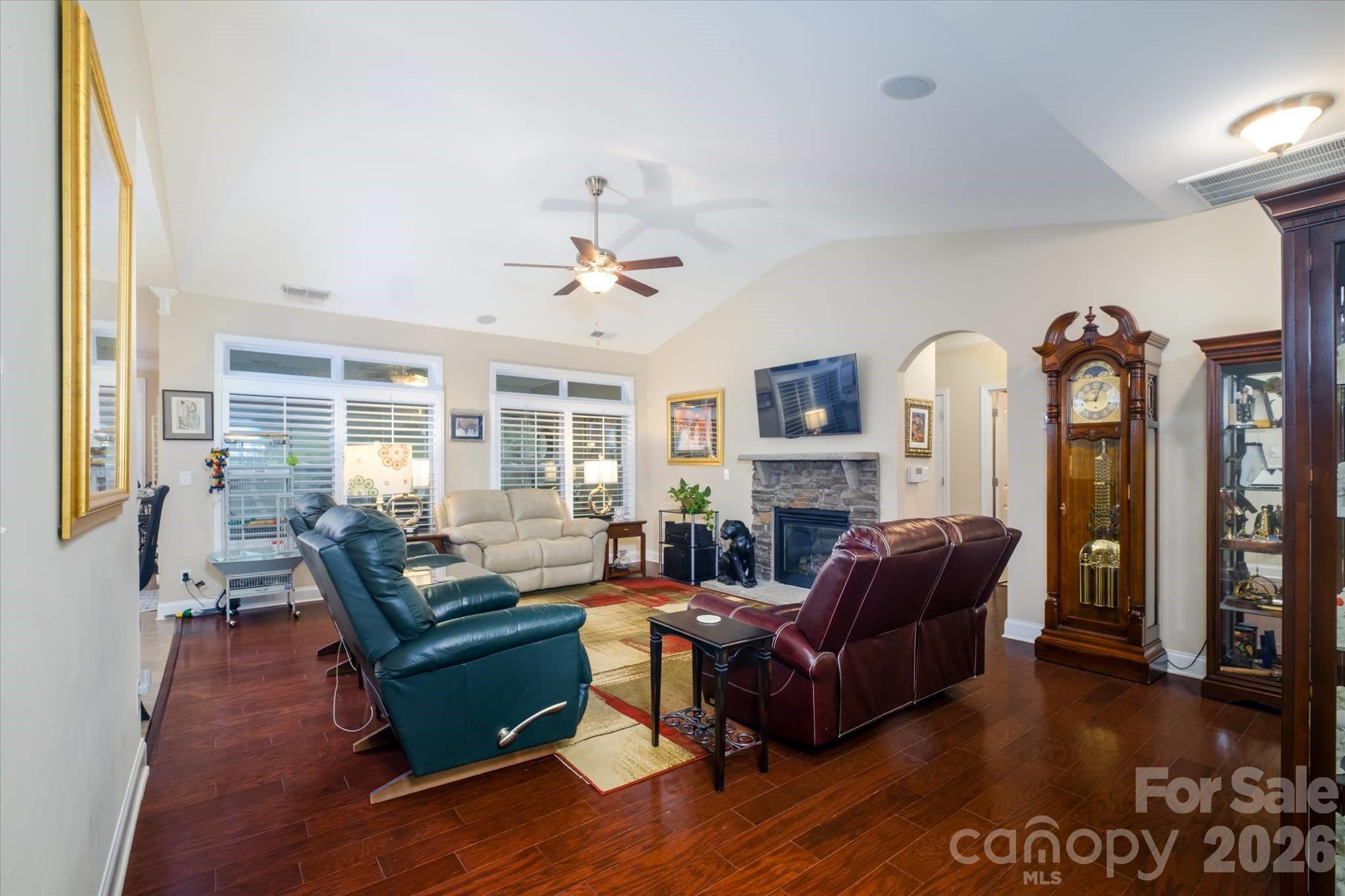 4804 Star Hill Lane Property Photo 15
