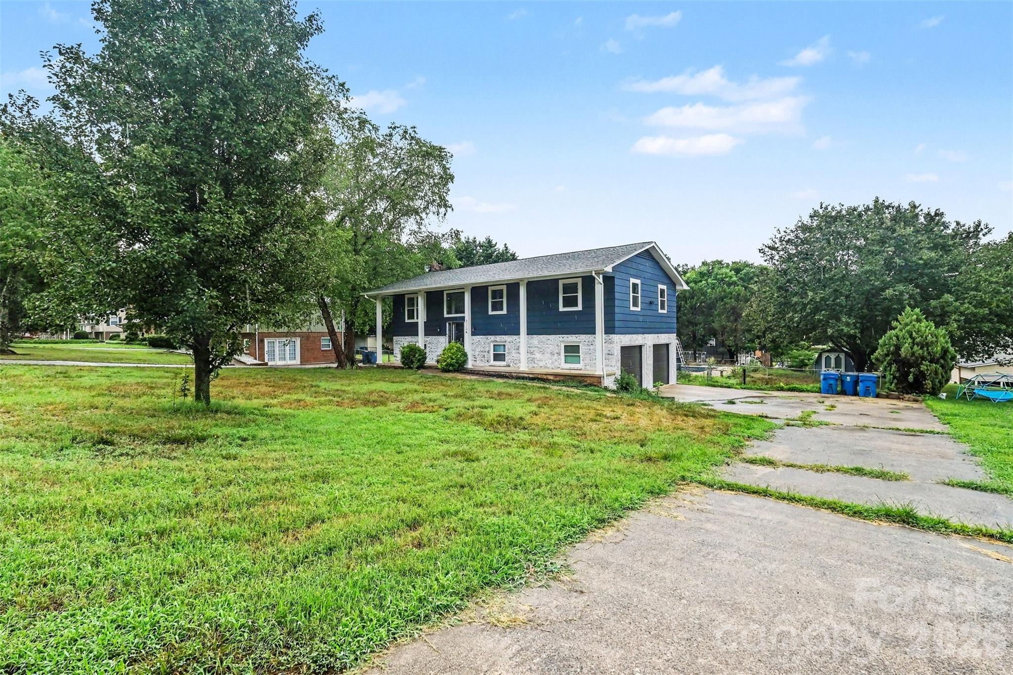 2310 24th Avenue Property Photo 4