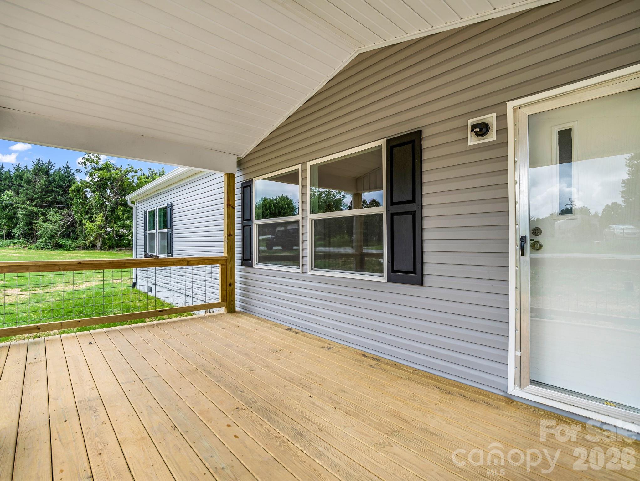 115 Maplewood Knoll Drive Property Photo 3