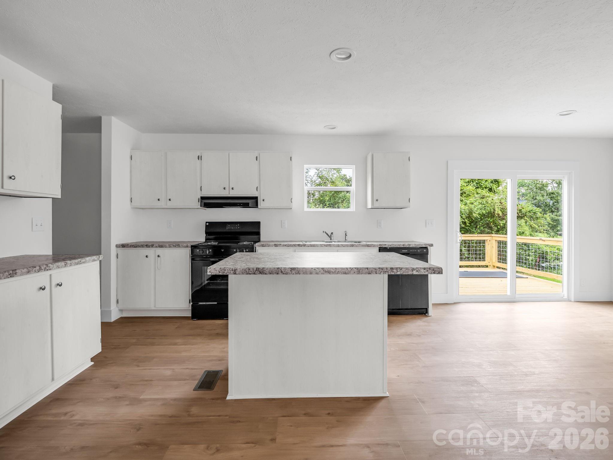 115 Maplewood Knoll Drive Property Photo 10