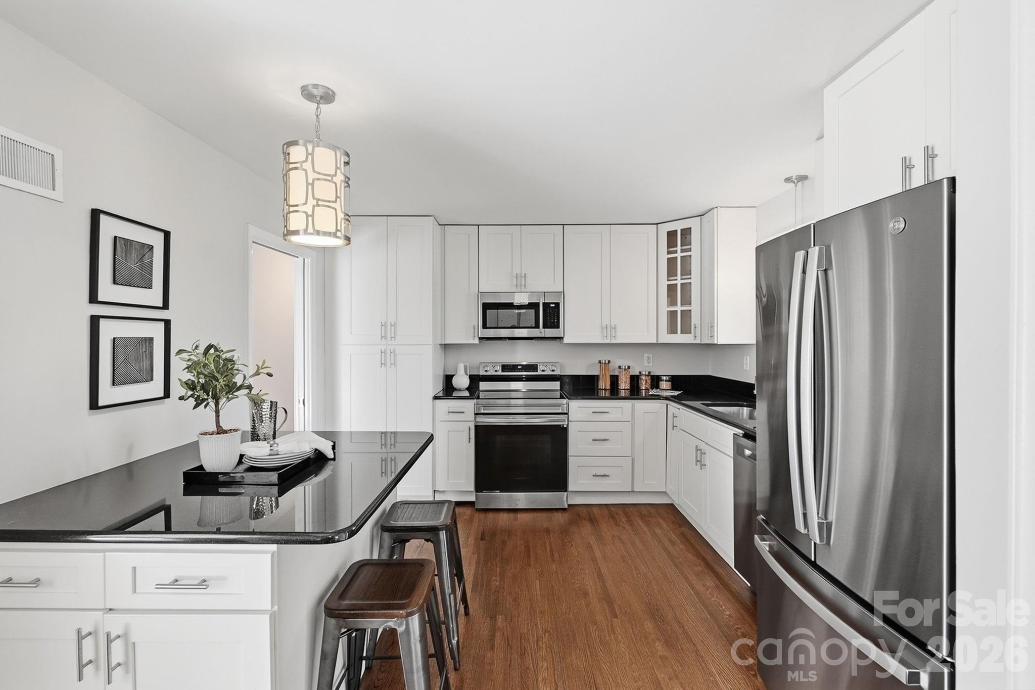 4712 Fairheath Road Property Photo 10