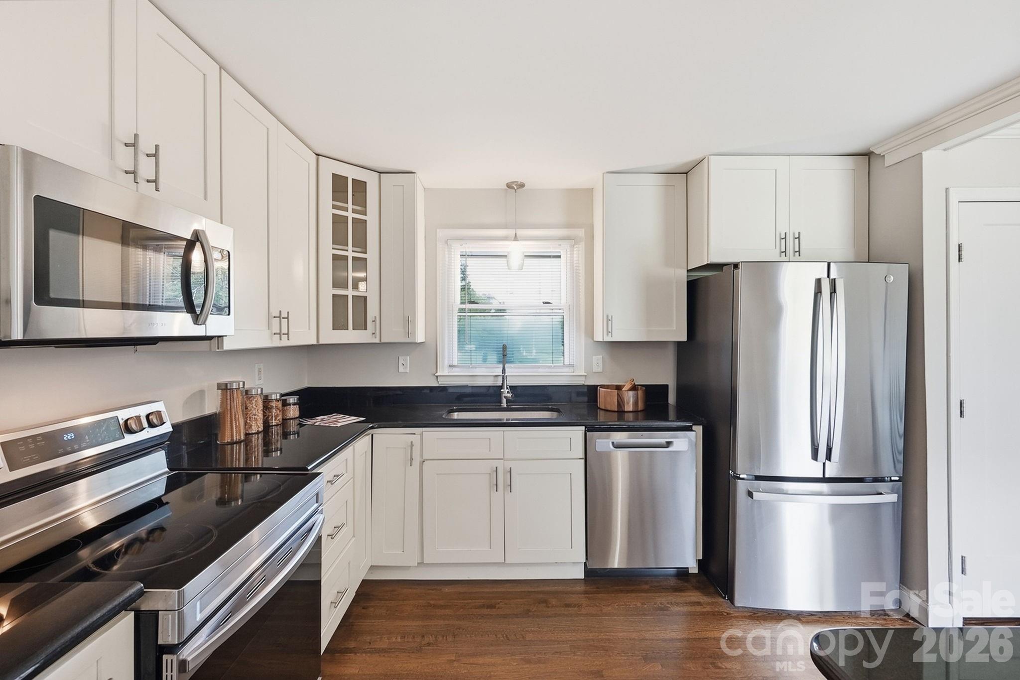 4712 Fairheath Road Property Photo 11