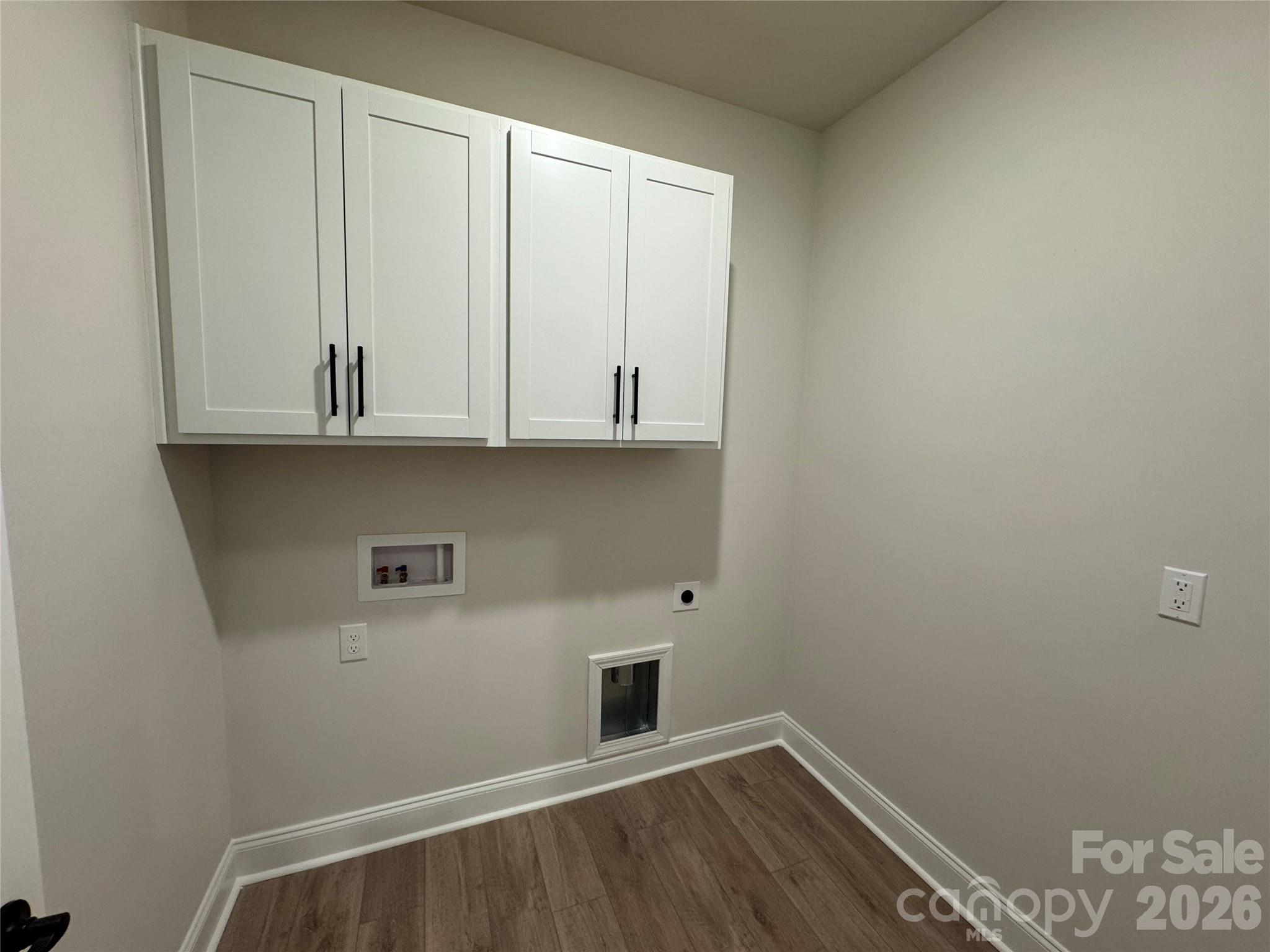 974 Kinship Drive Property Photo 17