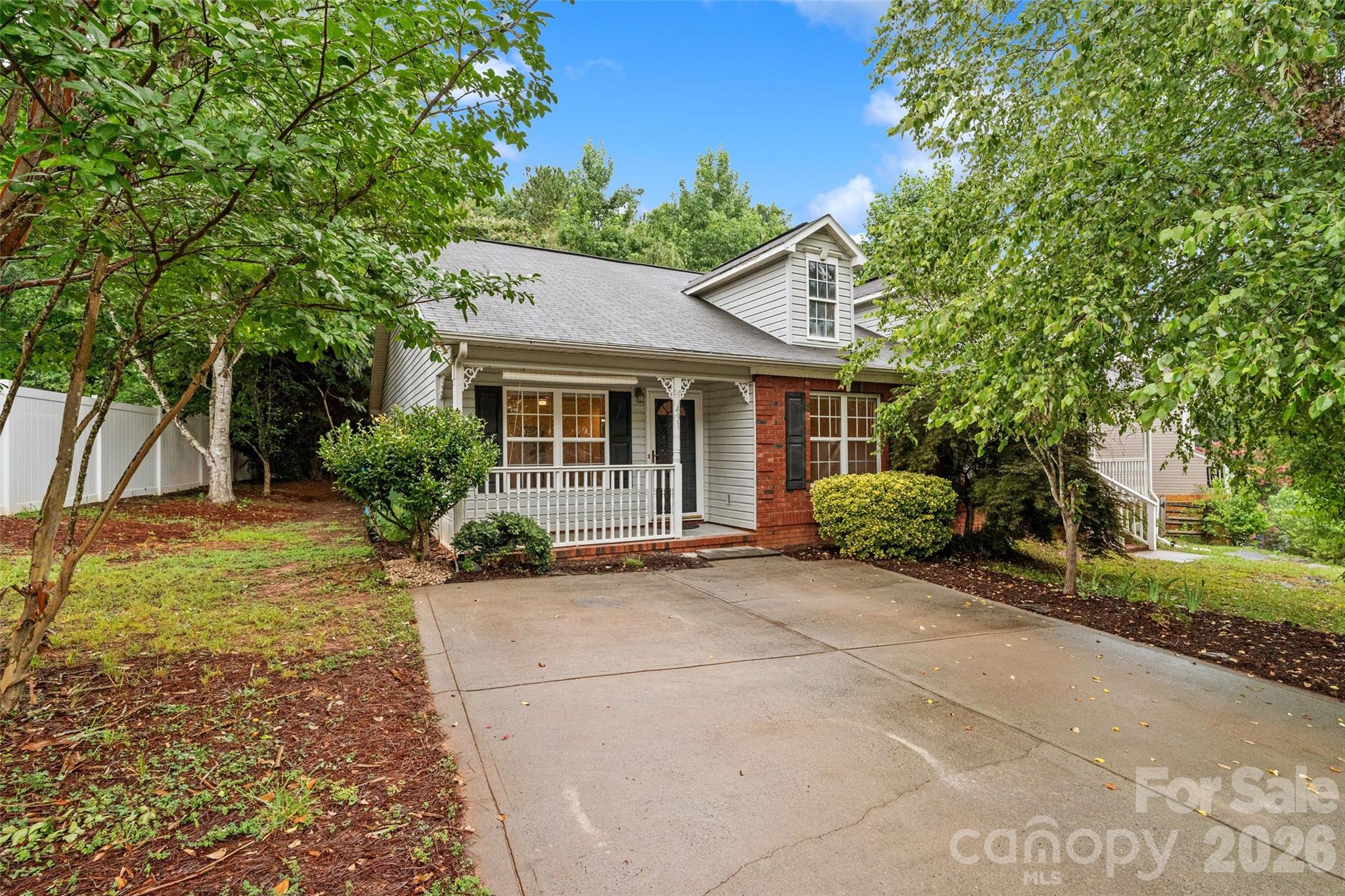 431 Danielle Way Property Photo 4