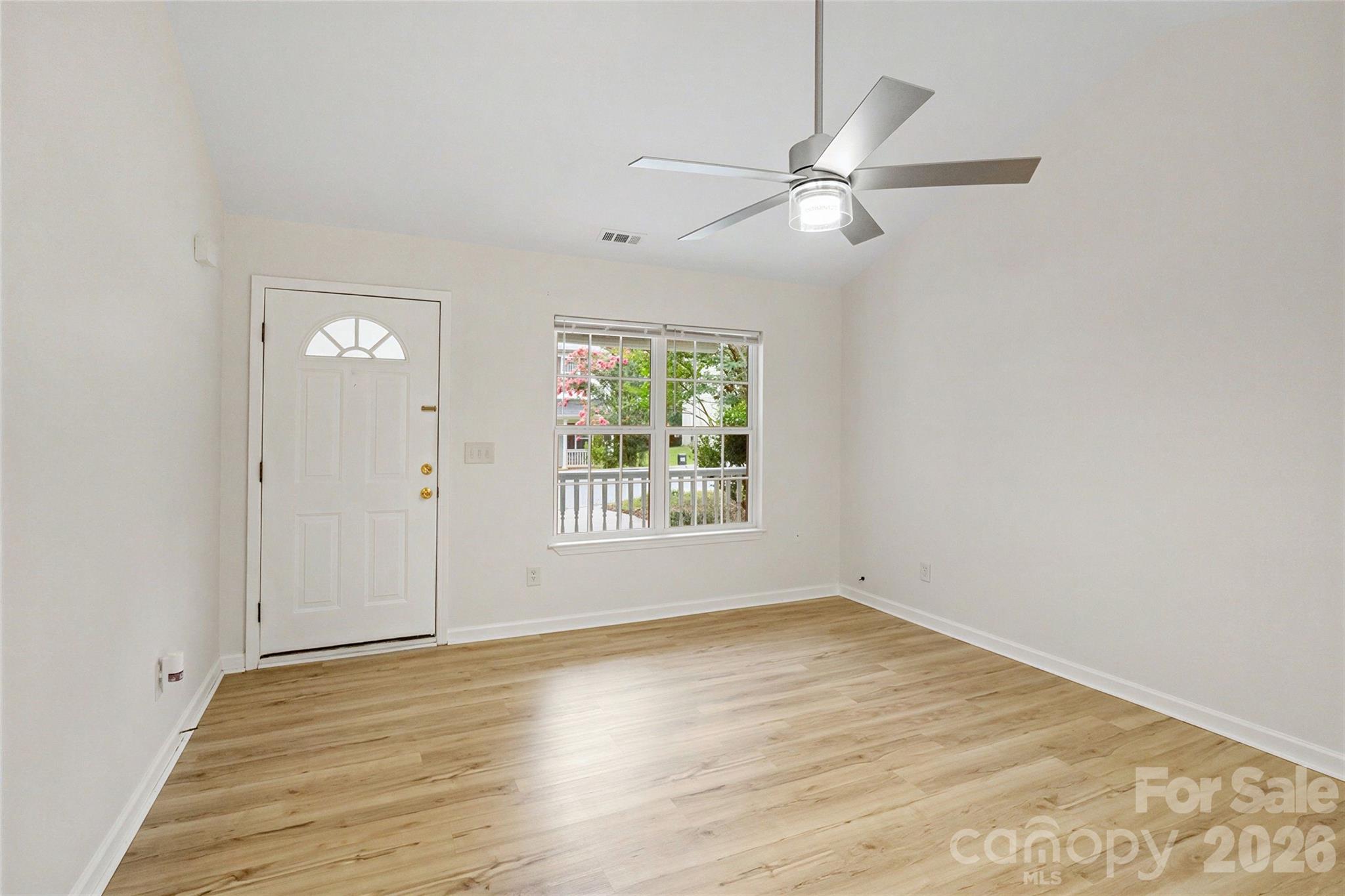 431 Danielle Way Property Photo 8