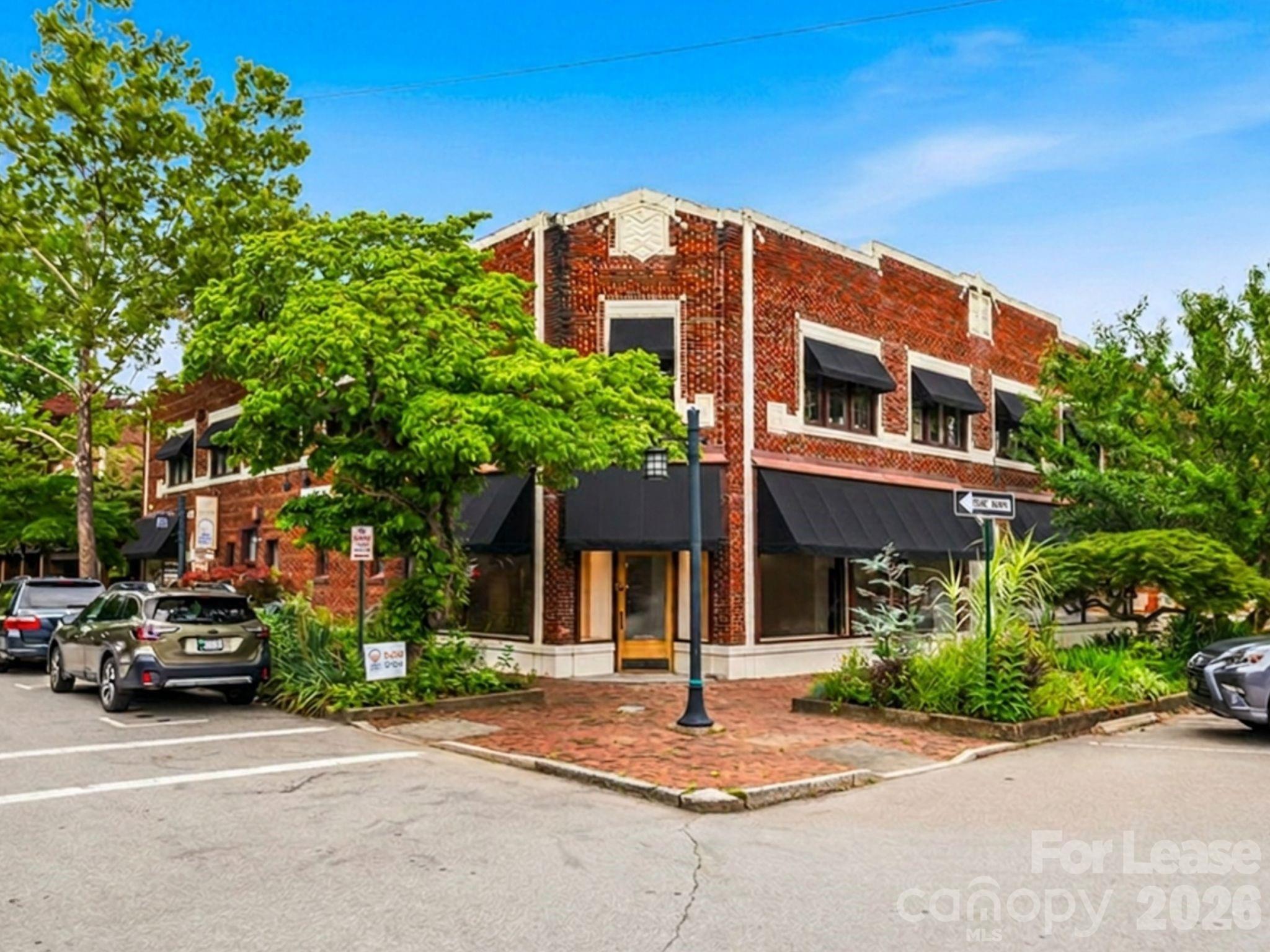 5 Biltmore Plaza Property Photo 1