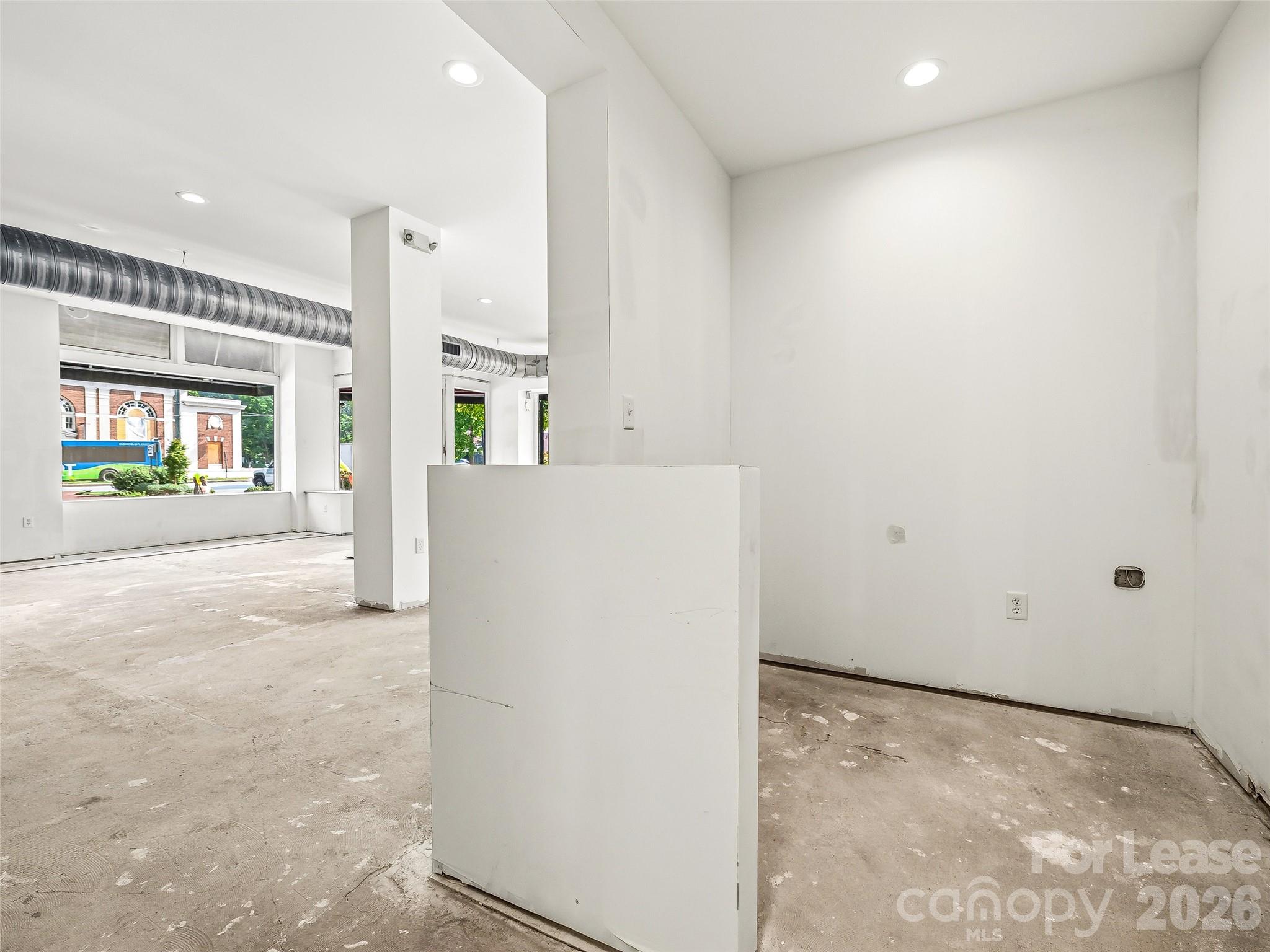 5 Biltmore Plaza Property Photo 14
