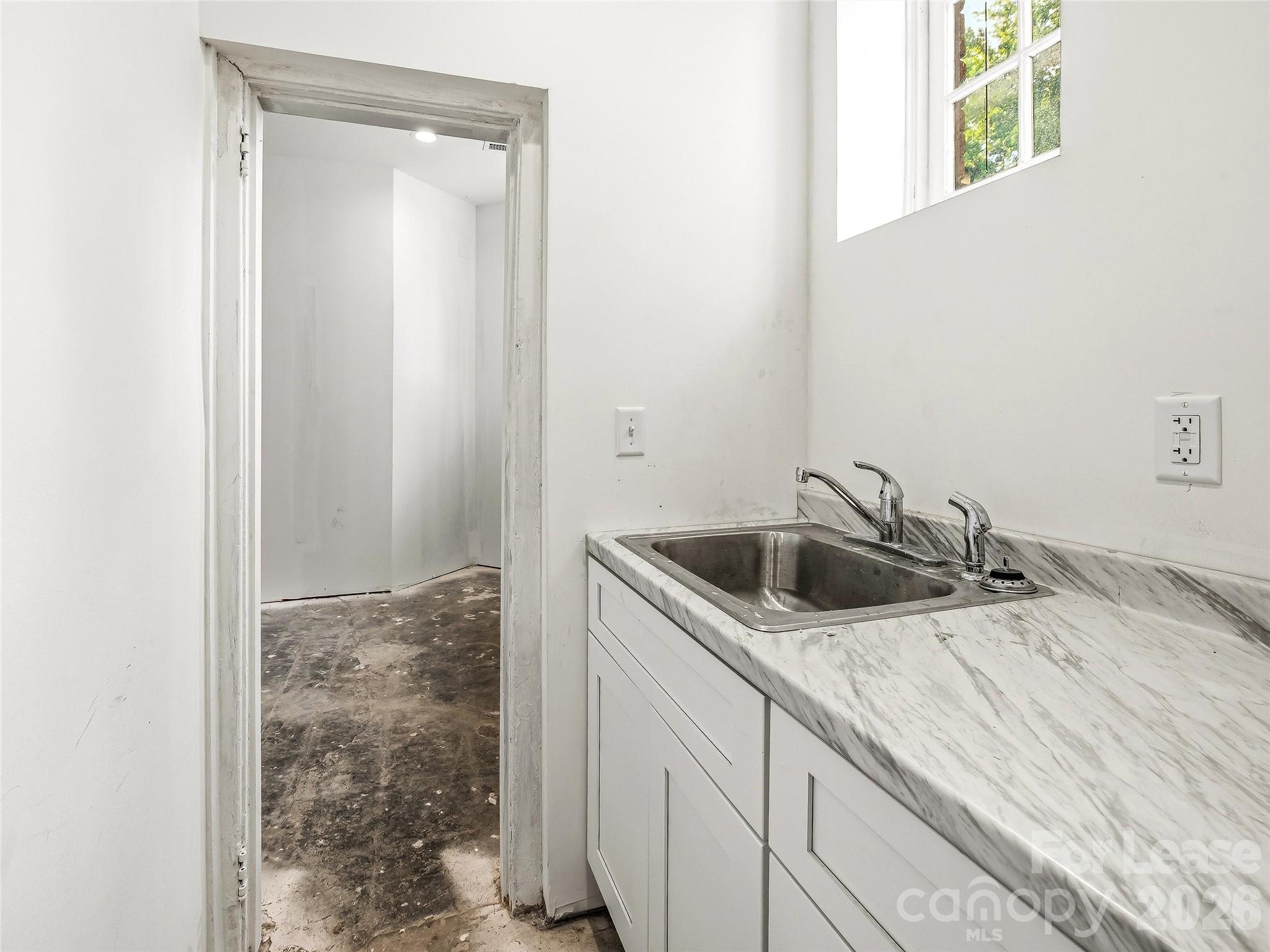 5 Biltmore Plaza Property Photo 25