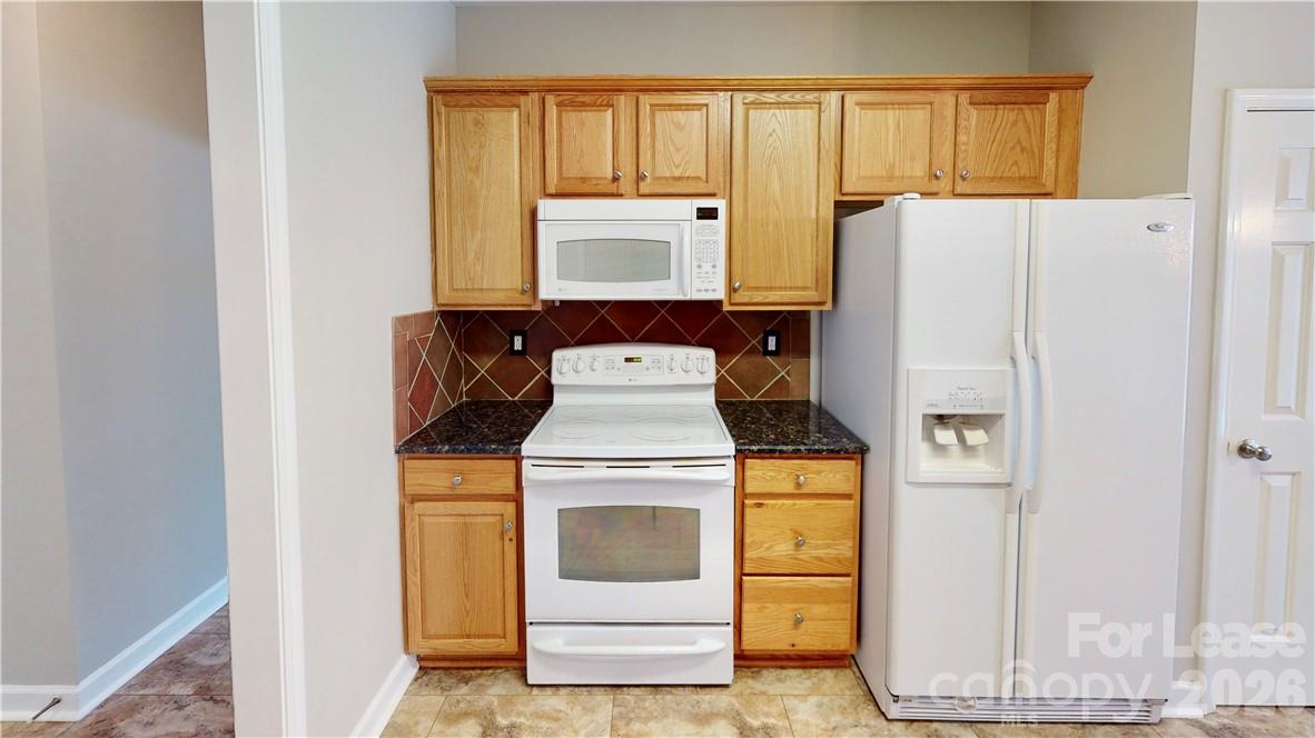 8321 Suttonview Drive Property Photo 9