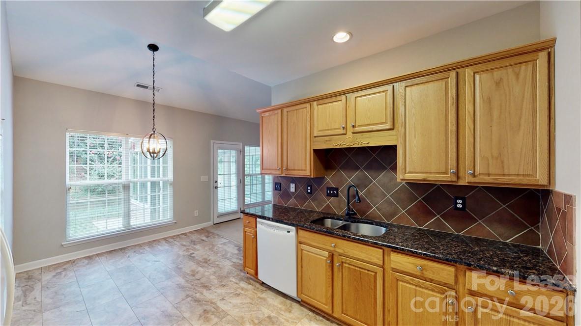 8321 Suttonview Drive Property Photo 10