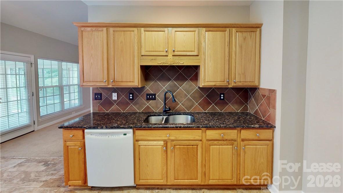 8321 Suttonview Drive Property Photo 11