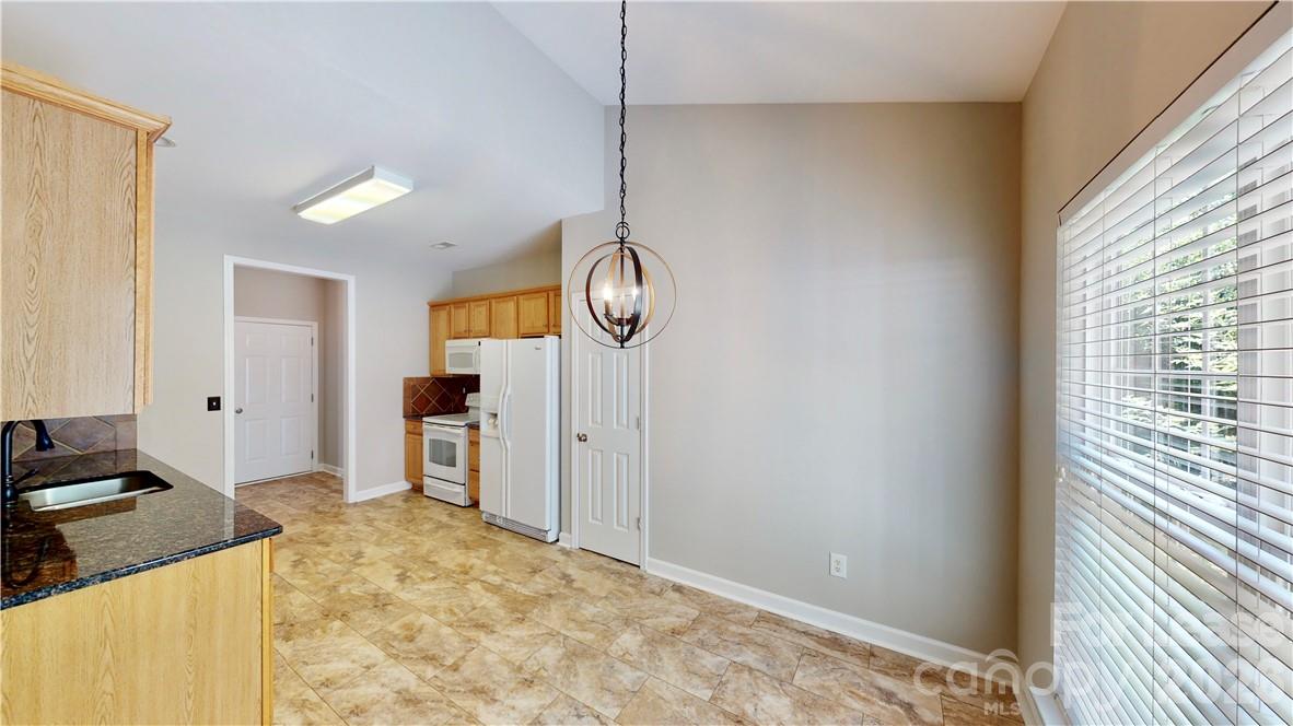8321 Suttonview Drive Property Photo 14