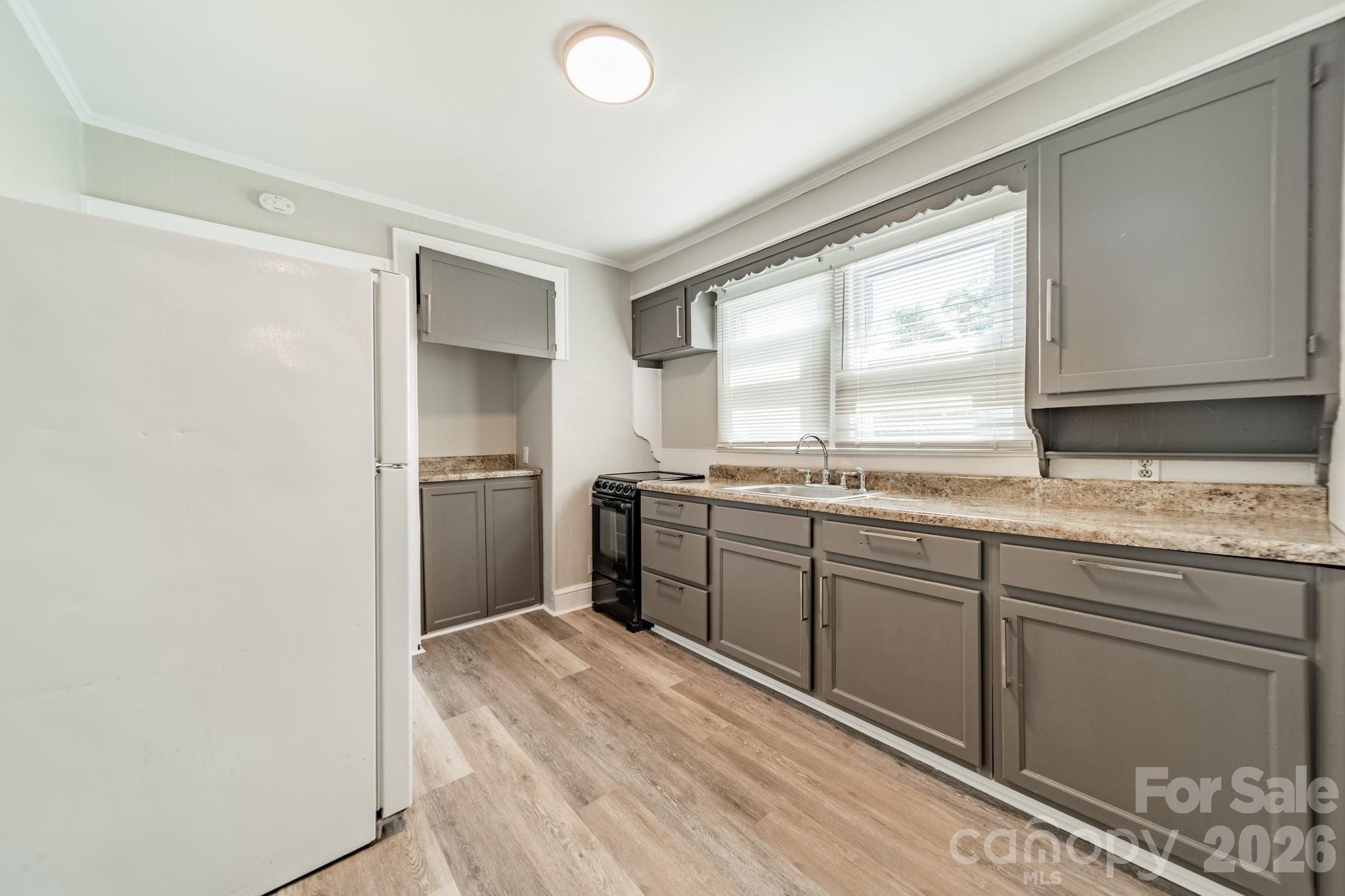 14 Mills Avenue Property Photo 20