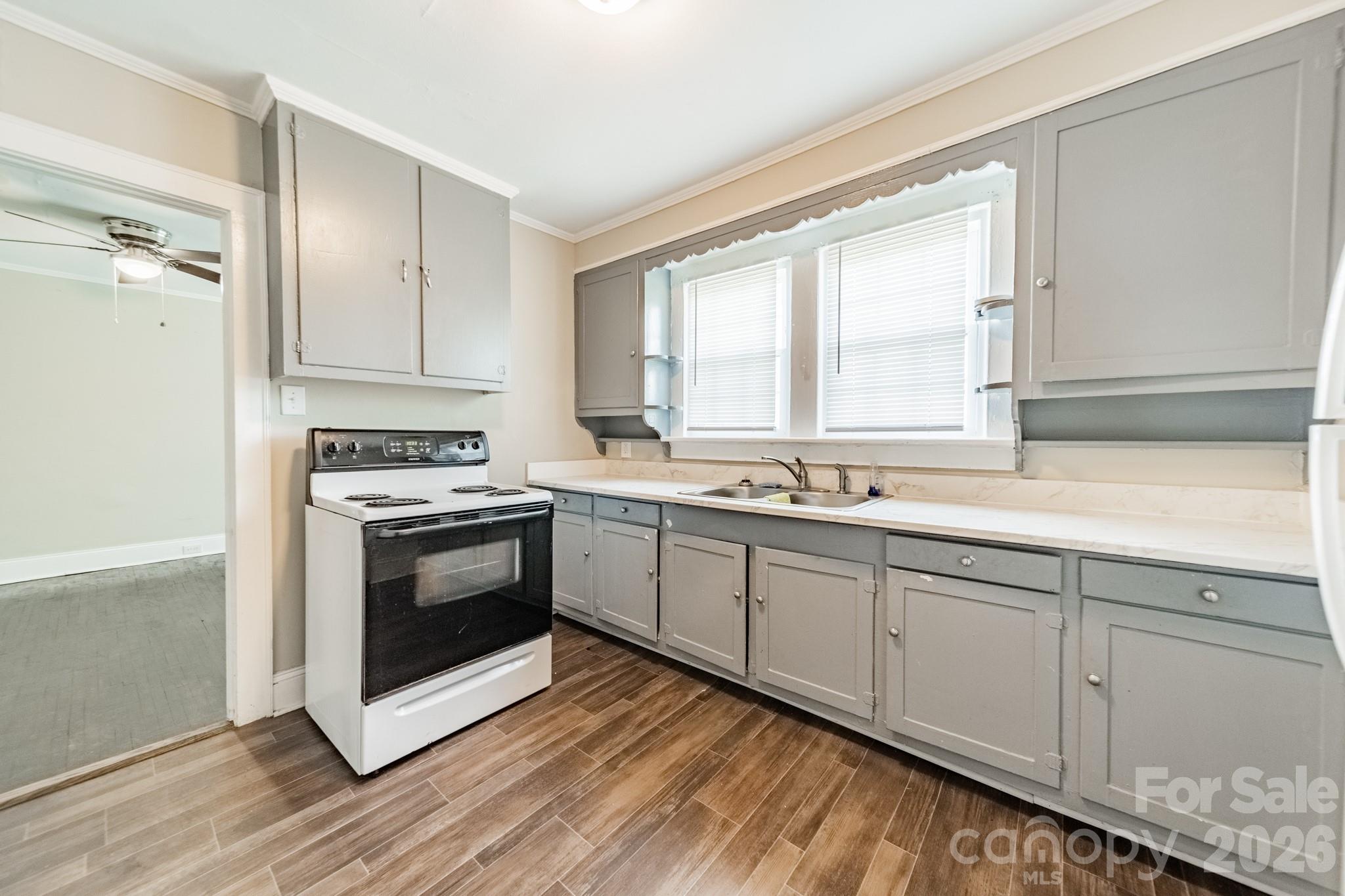 14 Mills Avenue Property Photo 27