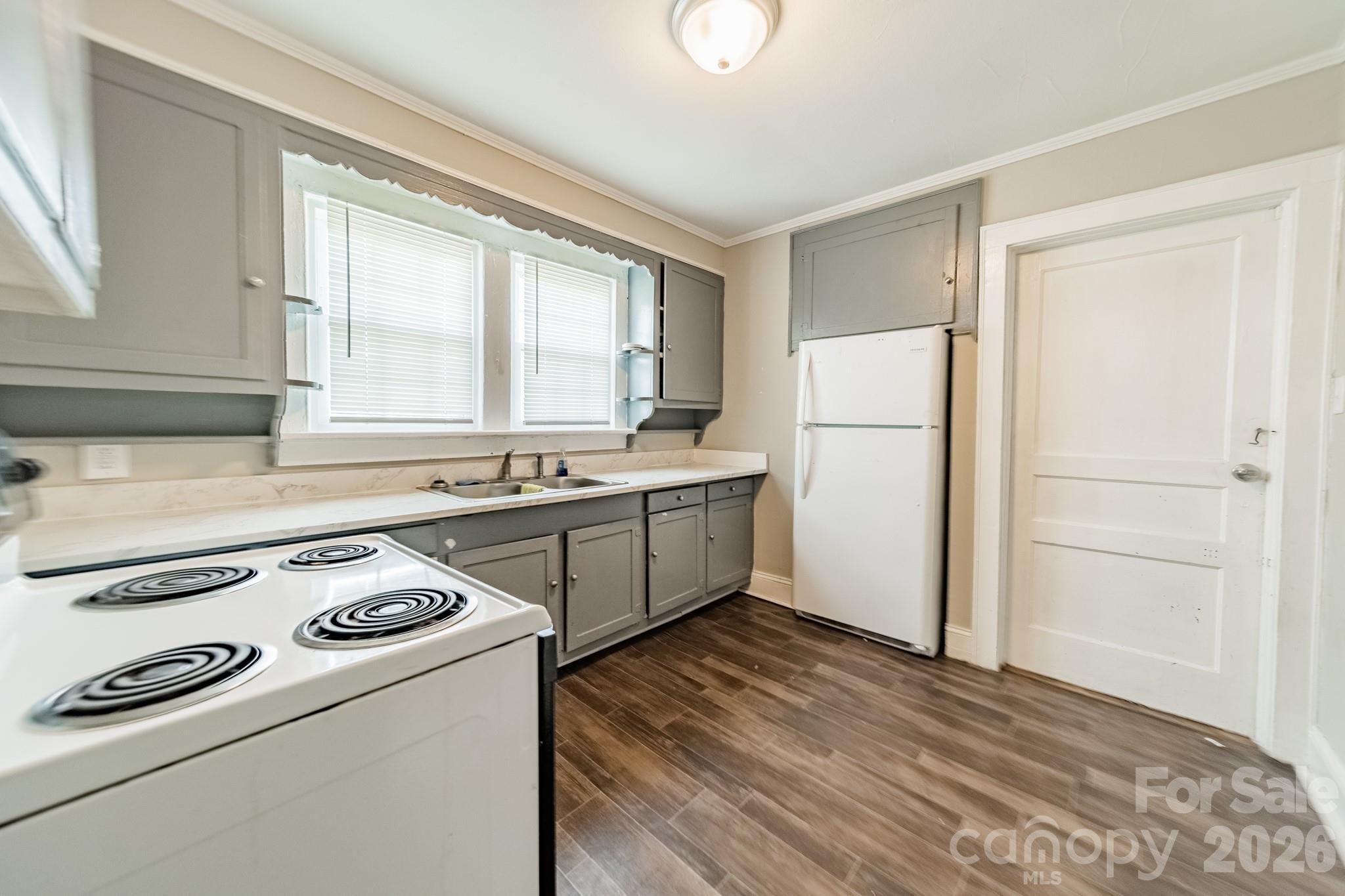 14 Mills Avenue Property Photo 29